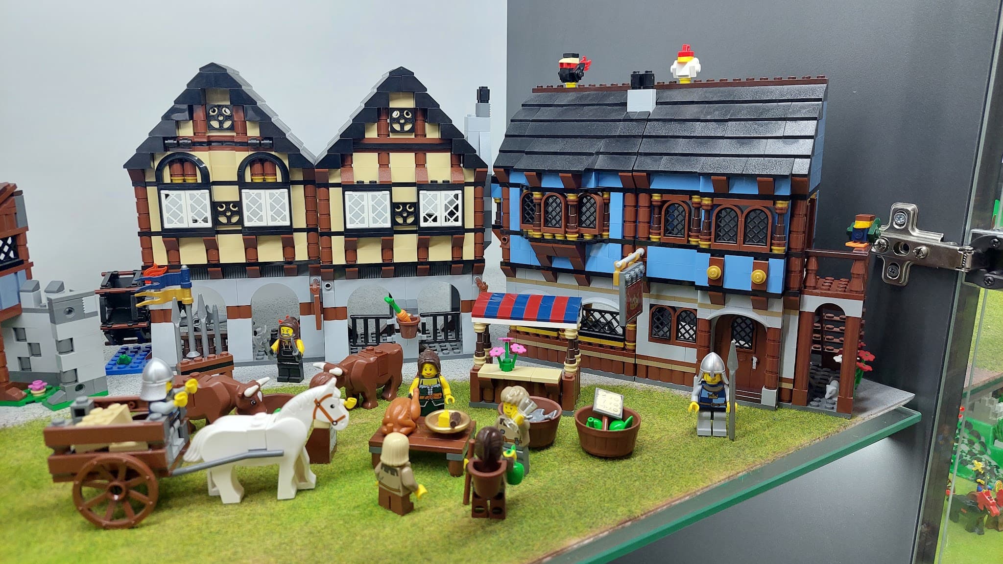 LEGO 10193 Medieval Market Village