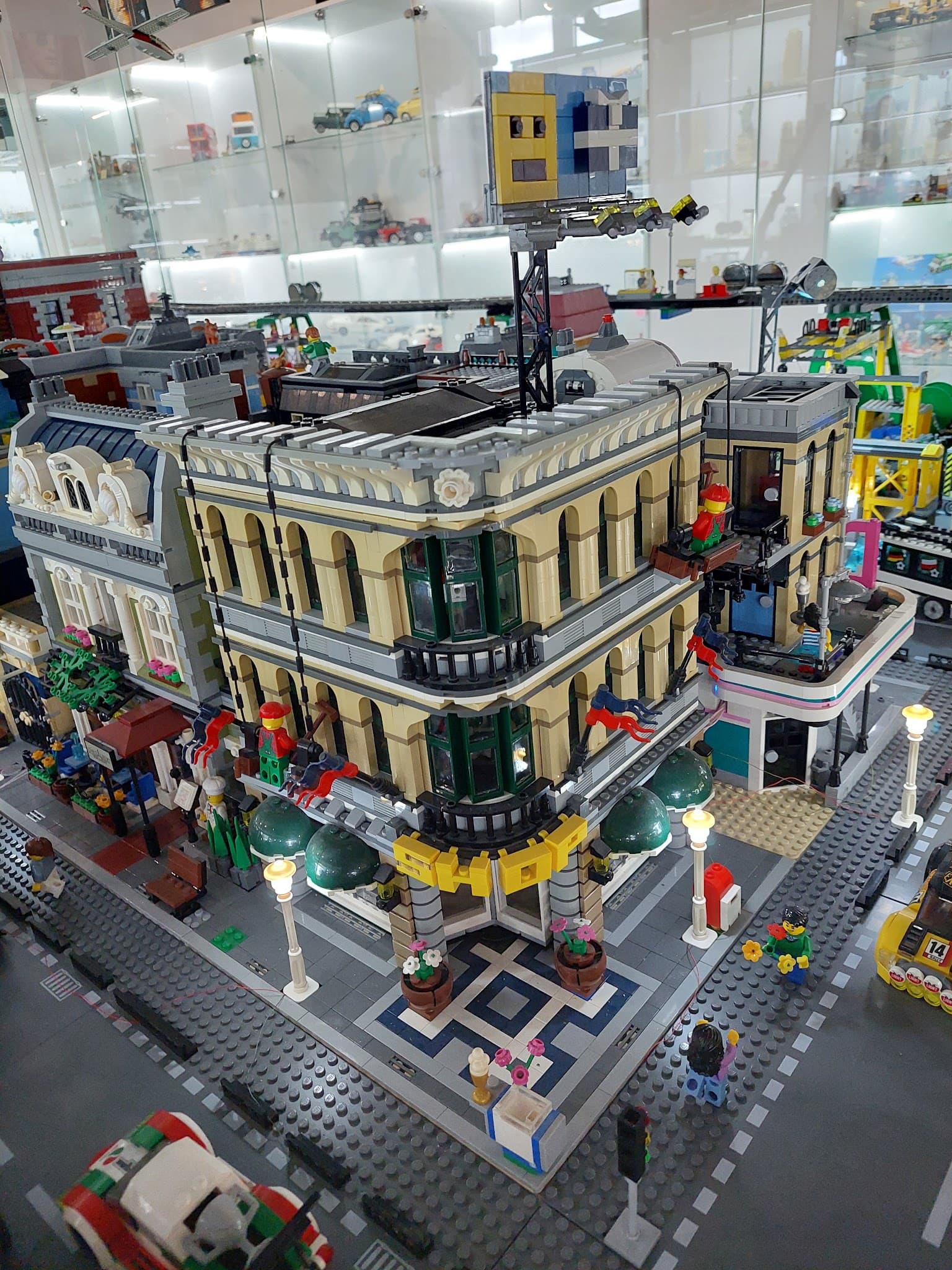 LEGO 10211 Grand Emporium