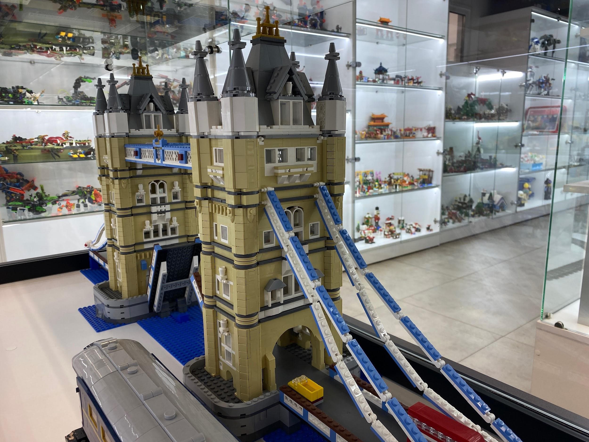 LEGO 10214 Tower Bridge