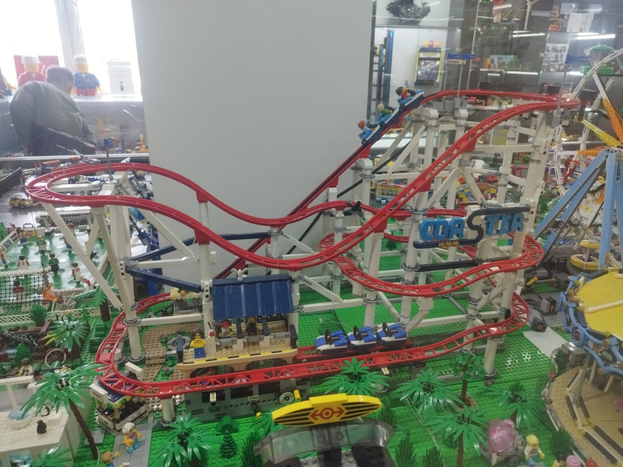 LEGO 10261 Roller Coaster