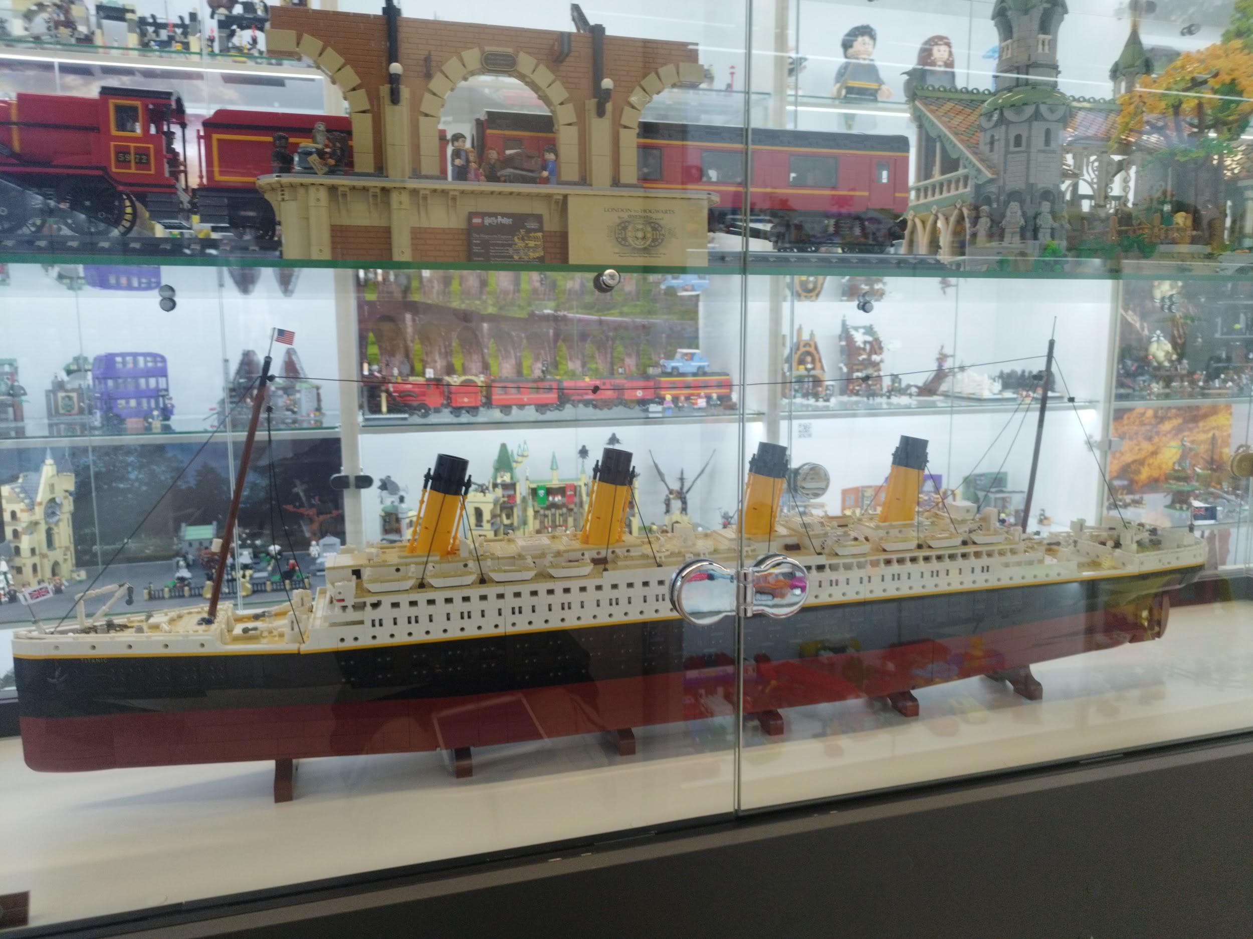 LEGO 10294 Titanic