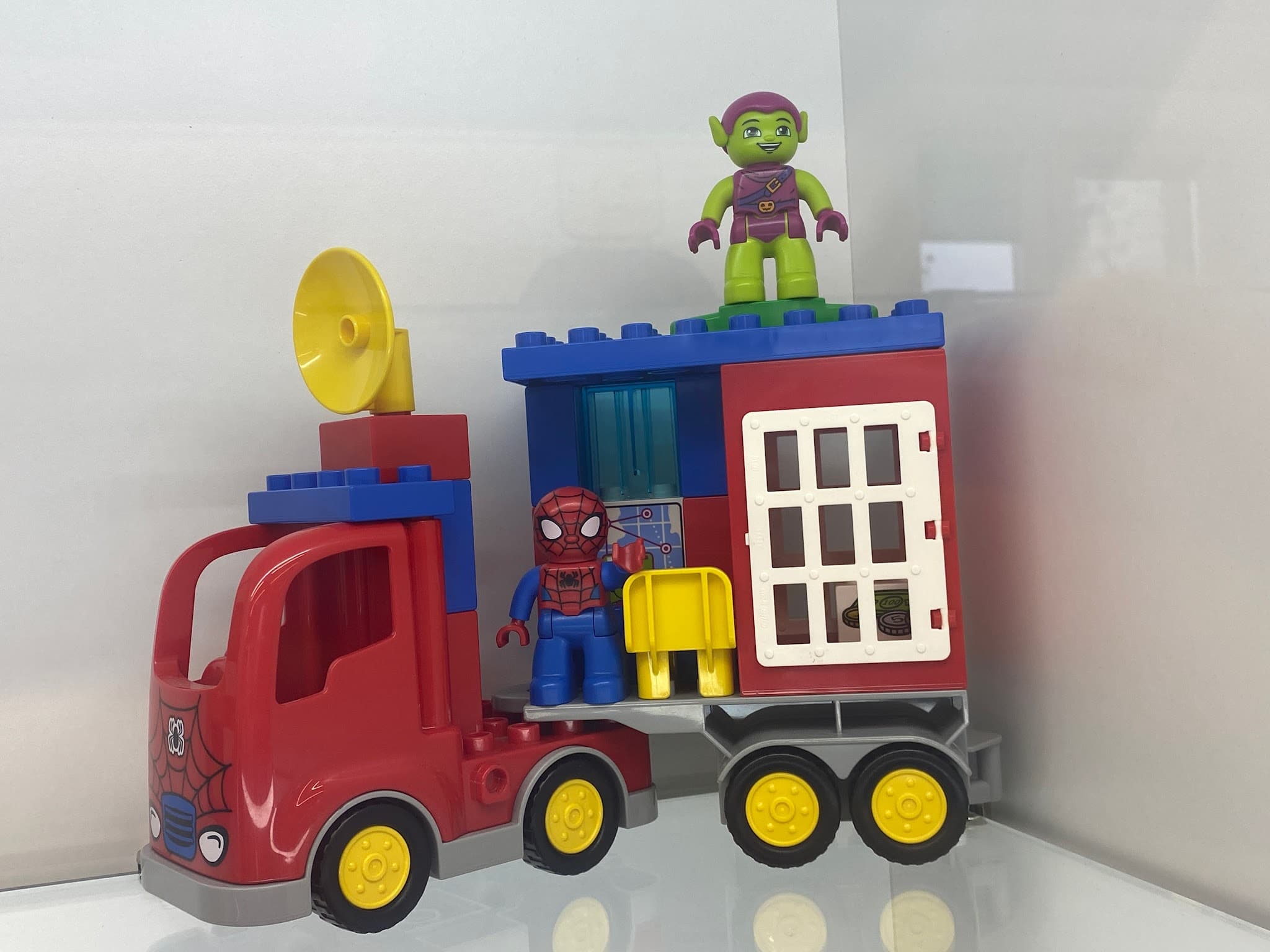 LEGO 10608 Spider-Man Spider Truck Adventure