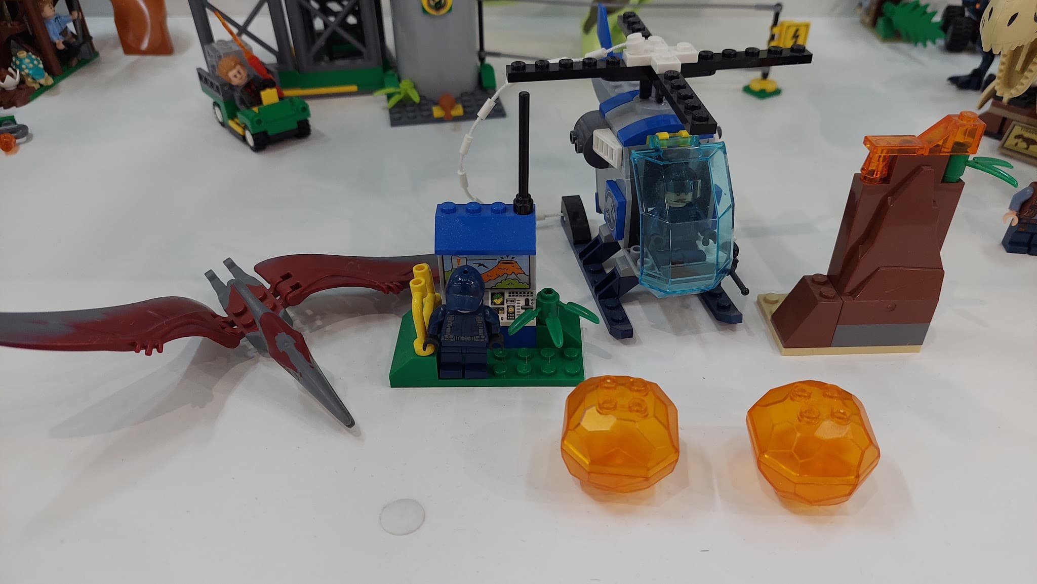 LEGO 10756 Pteranodon Escape