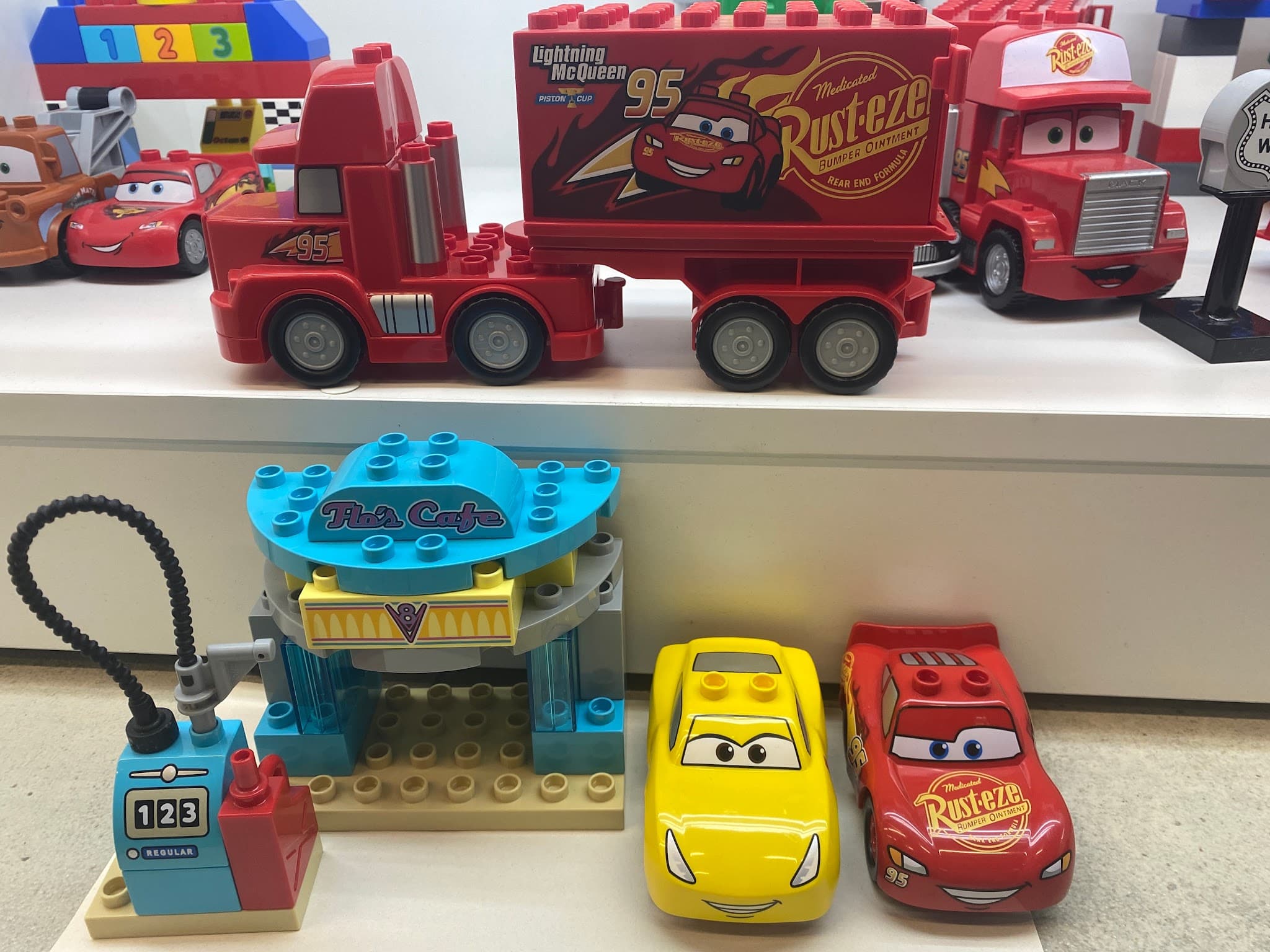 LEGO 10846 Flo's Café