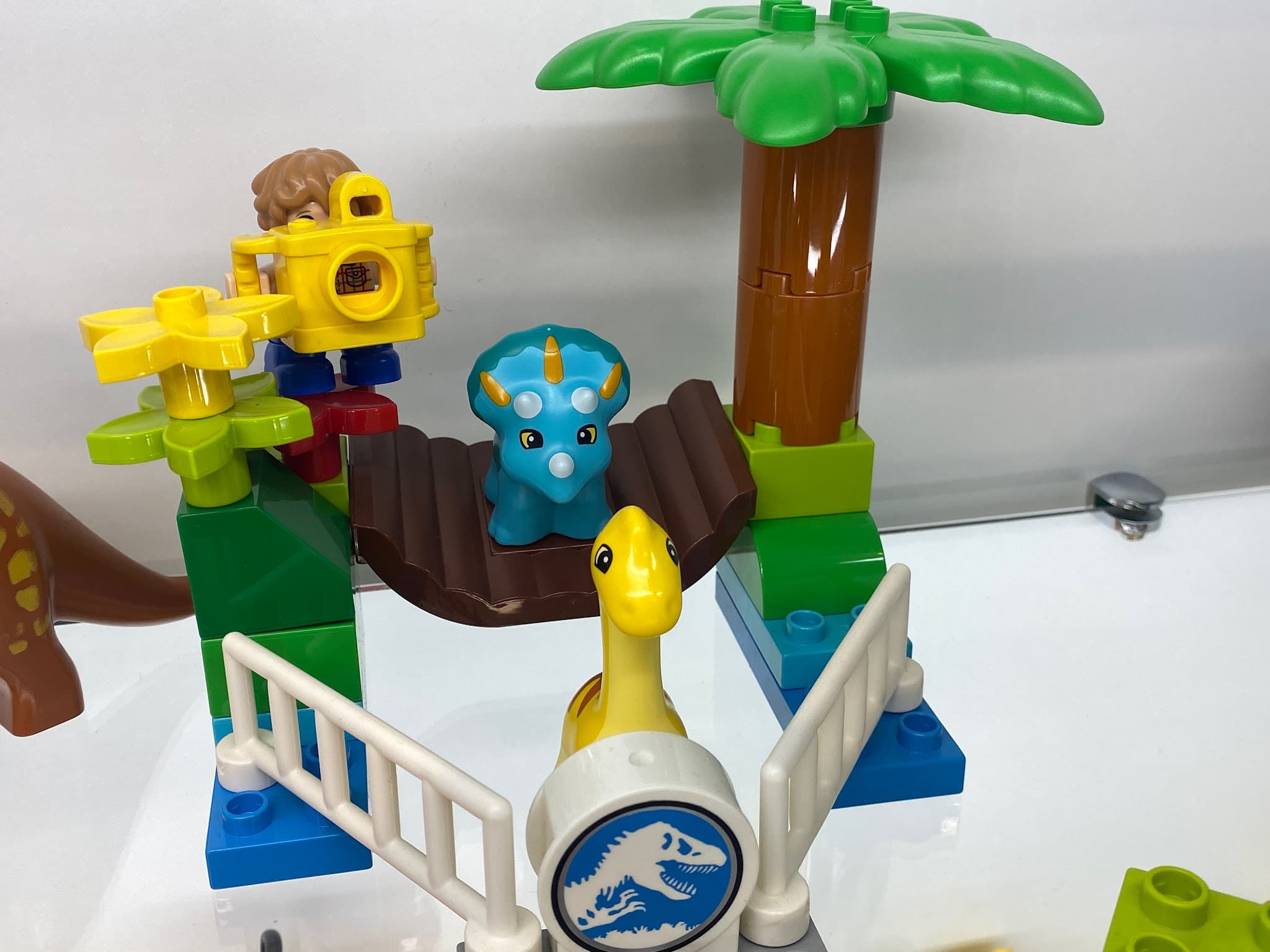 LEGO 10879 Gentle Giants Petting Zoo