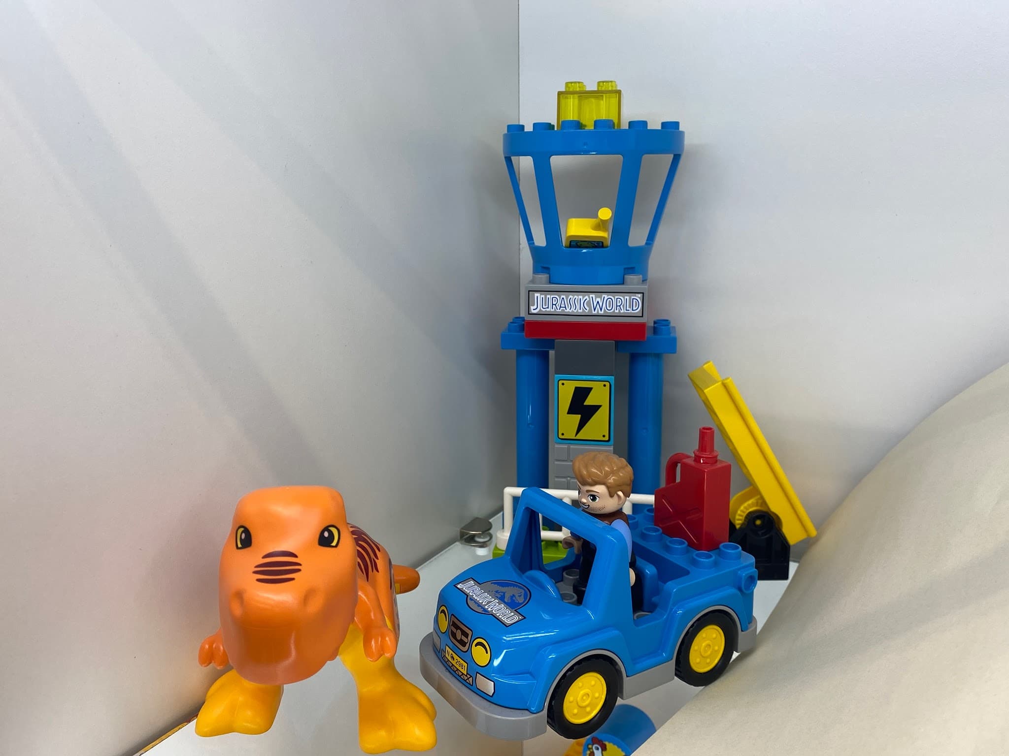 LEGO 10880 T. rex Tower