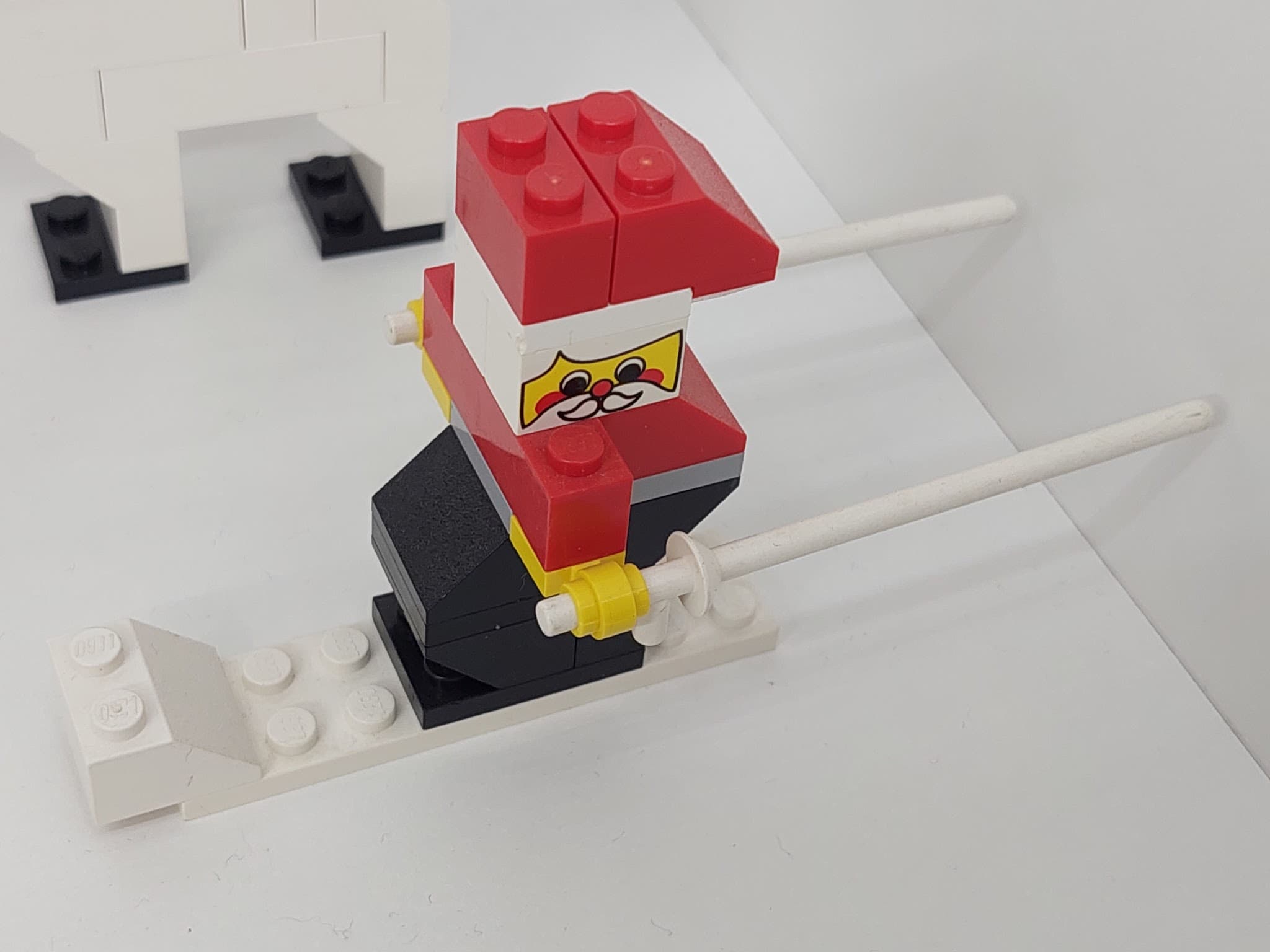 LEGO 1128 Skiing Santa