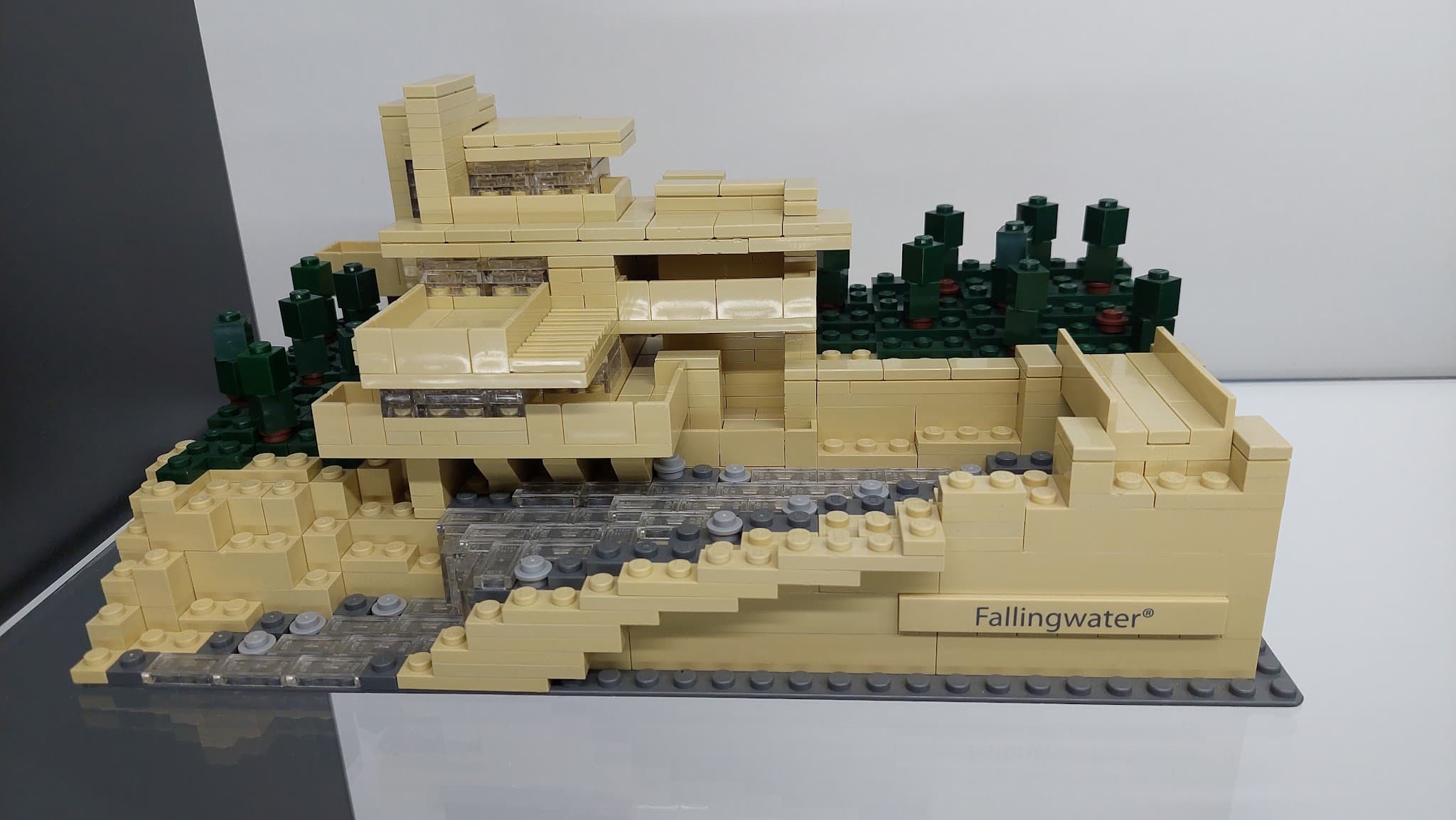 LEGO 21005 Fallingwater