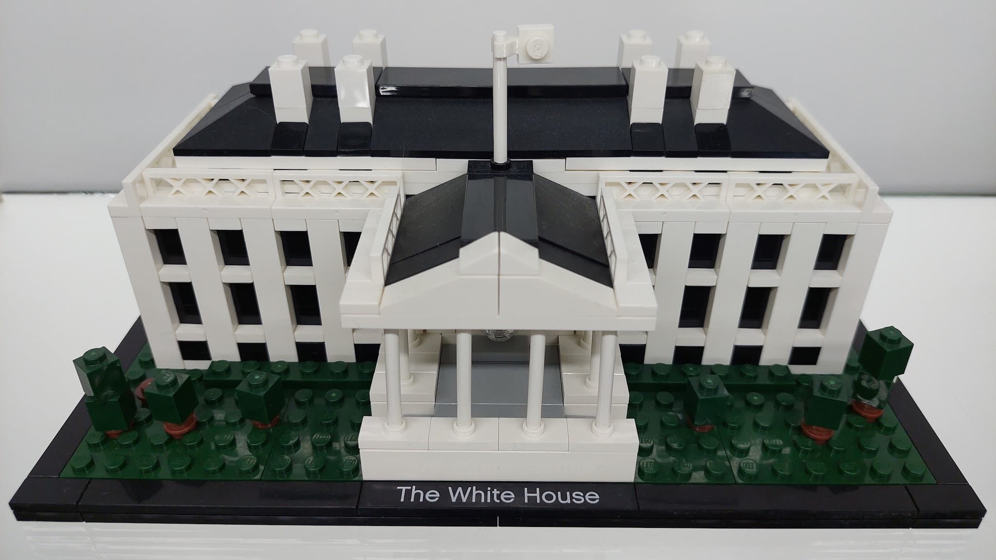 LEGO 21006 The White House