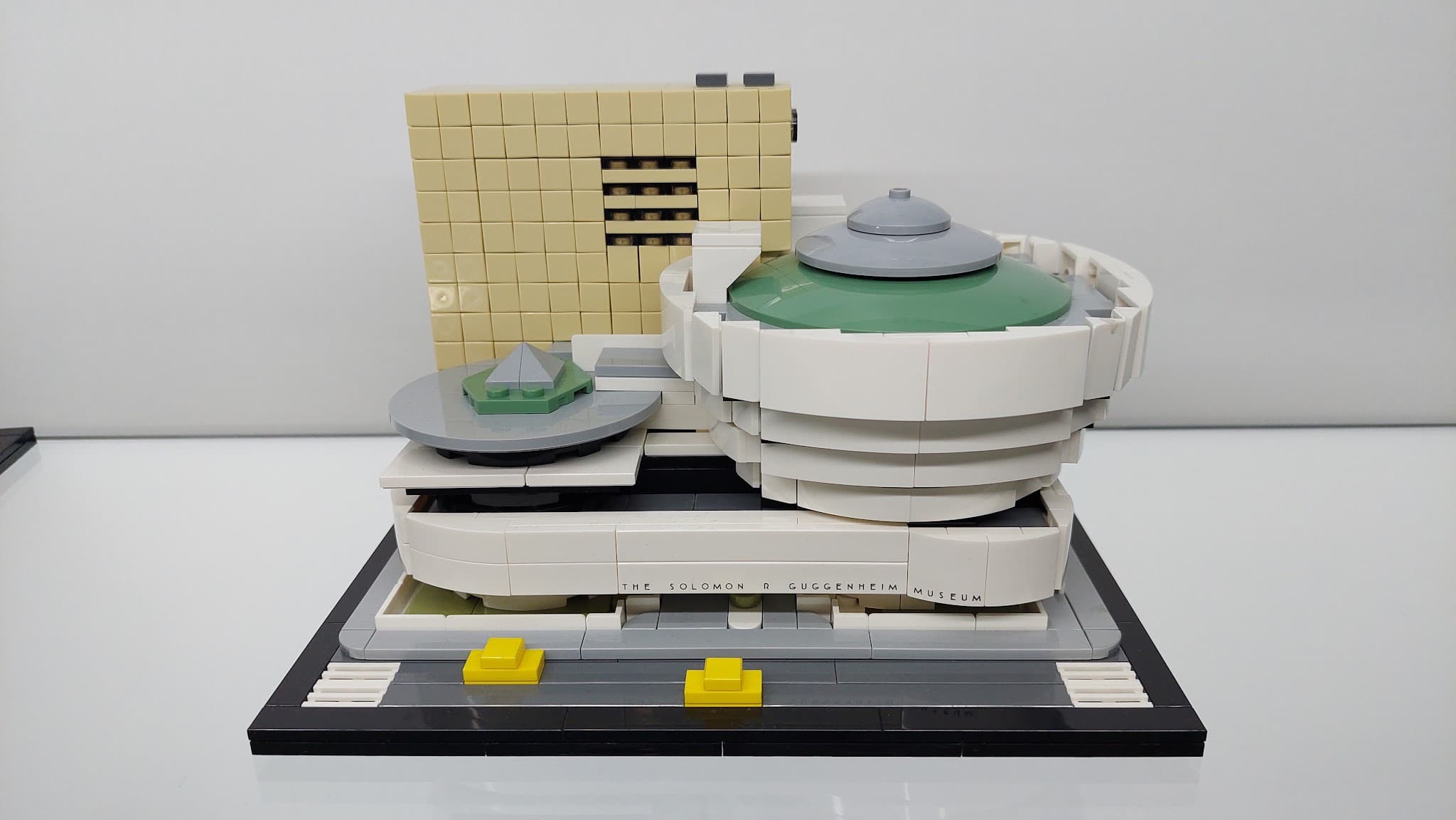 LEGO 21035 Solomon R. Guggenheim Museum