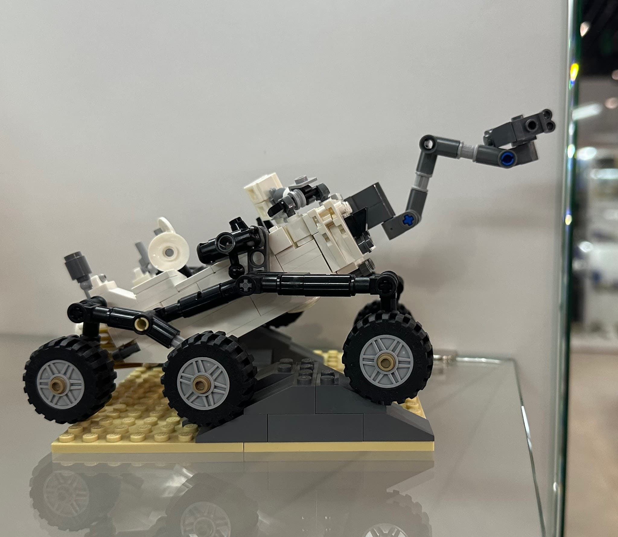 LEGO 21104 NASA Mars Science Laboratory Curiosity Rover