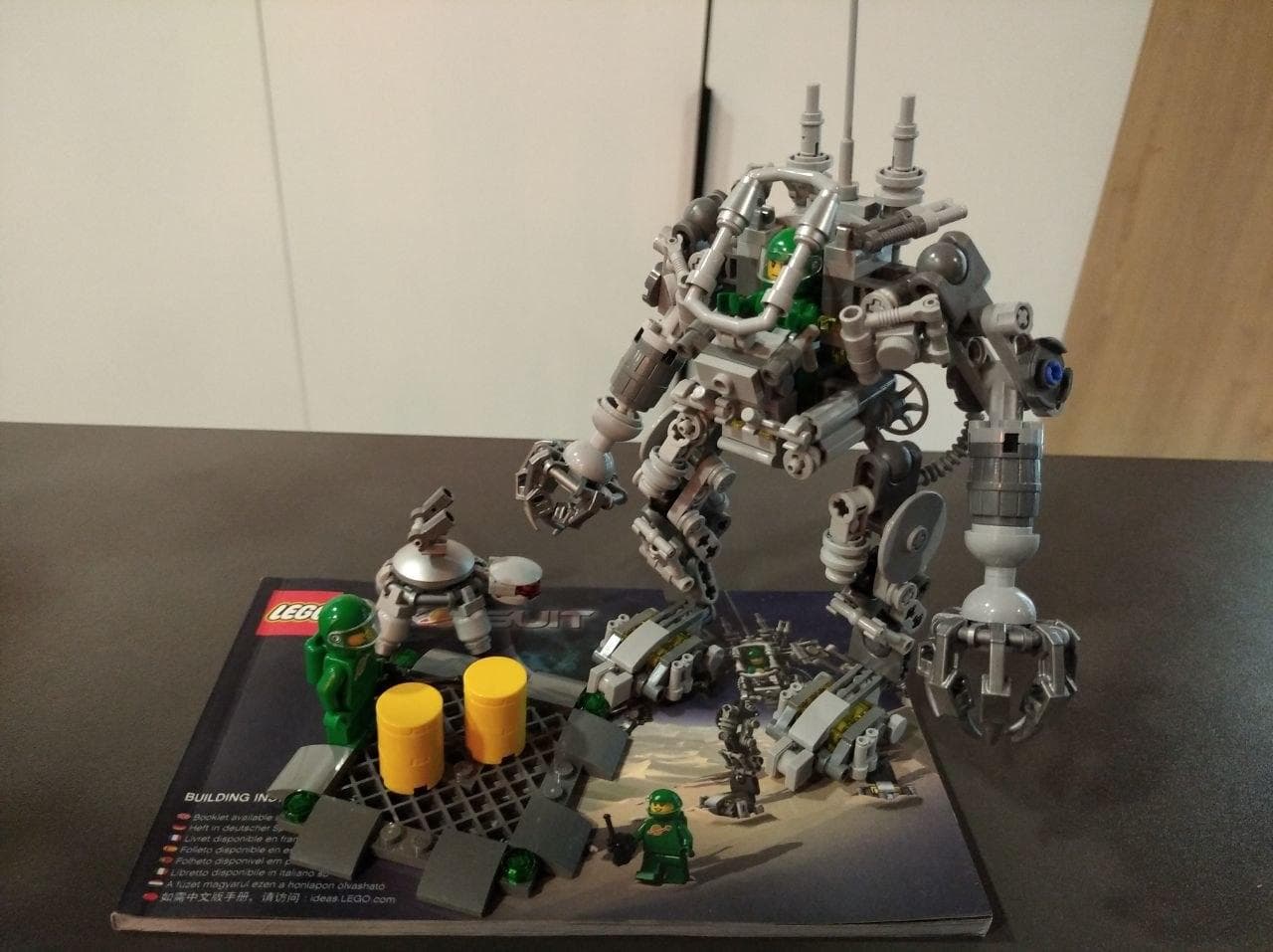 LEGO 21109 Exo Suit