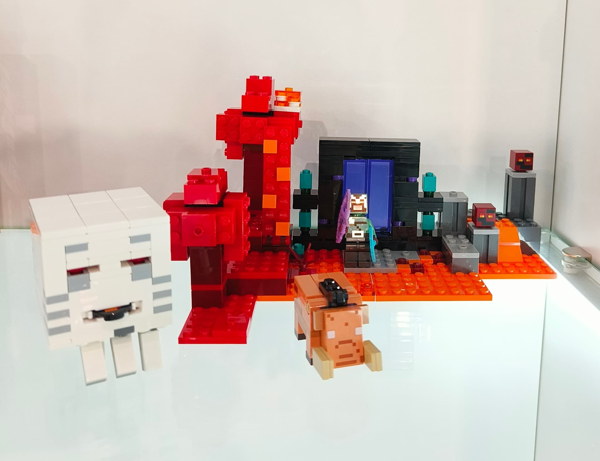 LEGO 21255 The Nether Portal Ambush