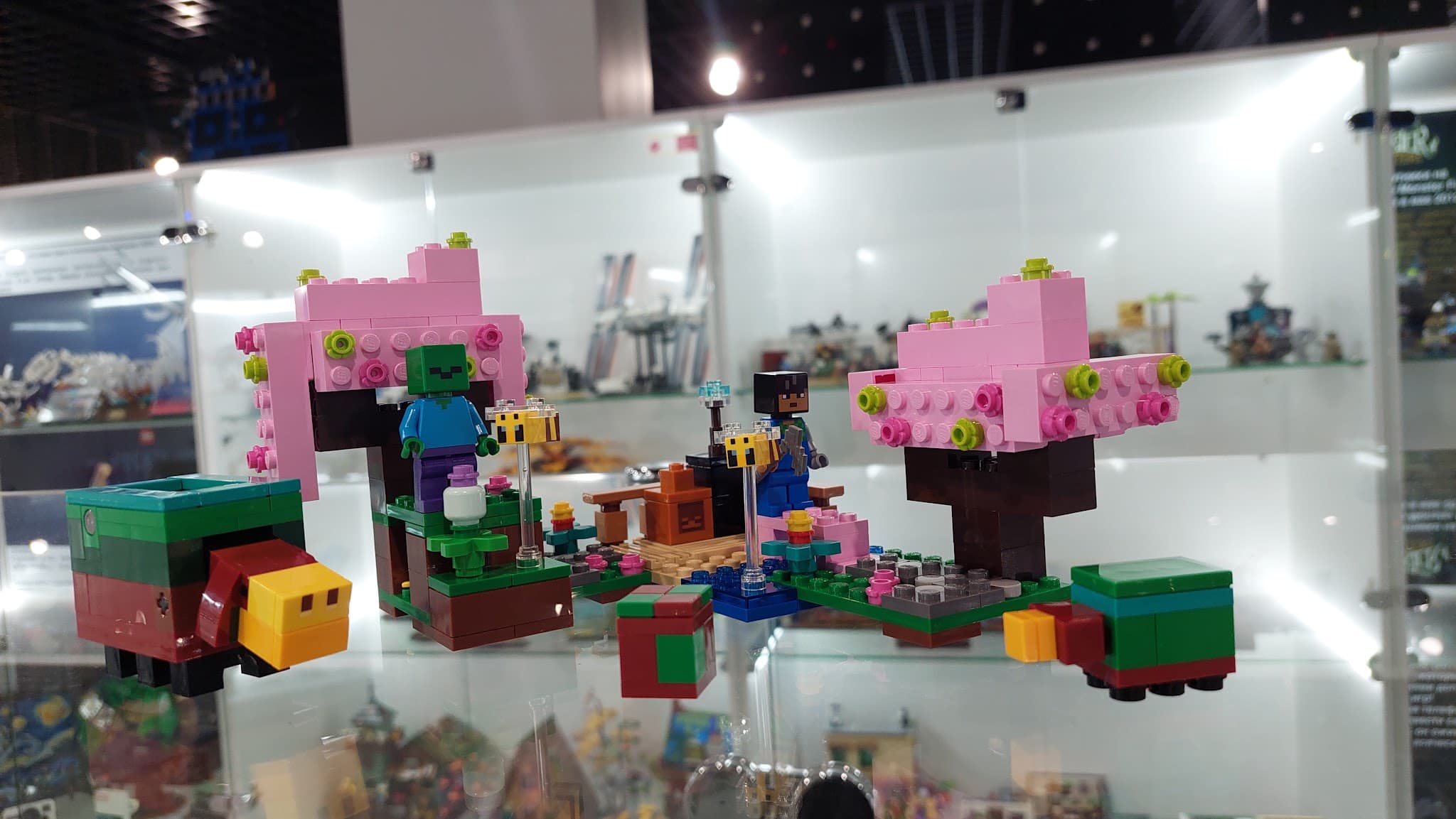 LEGO 21260 The Cherry Blossom Garden