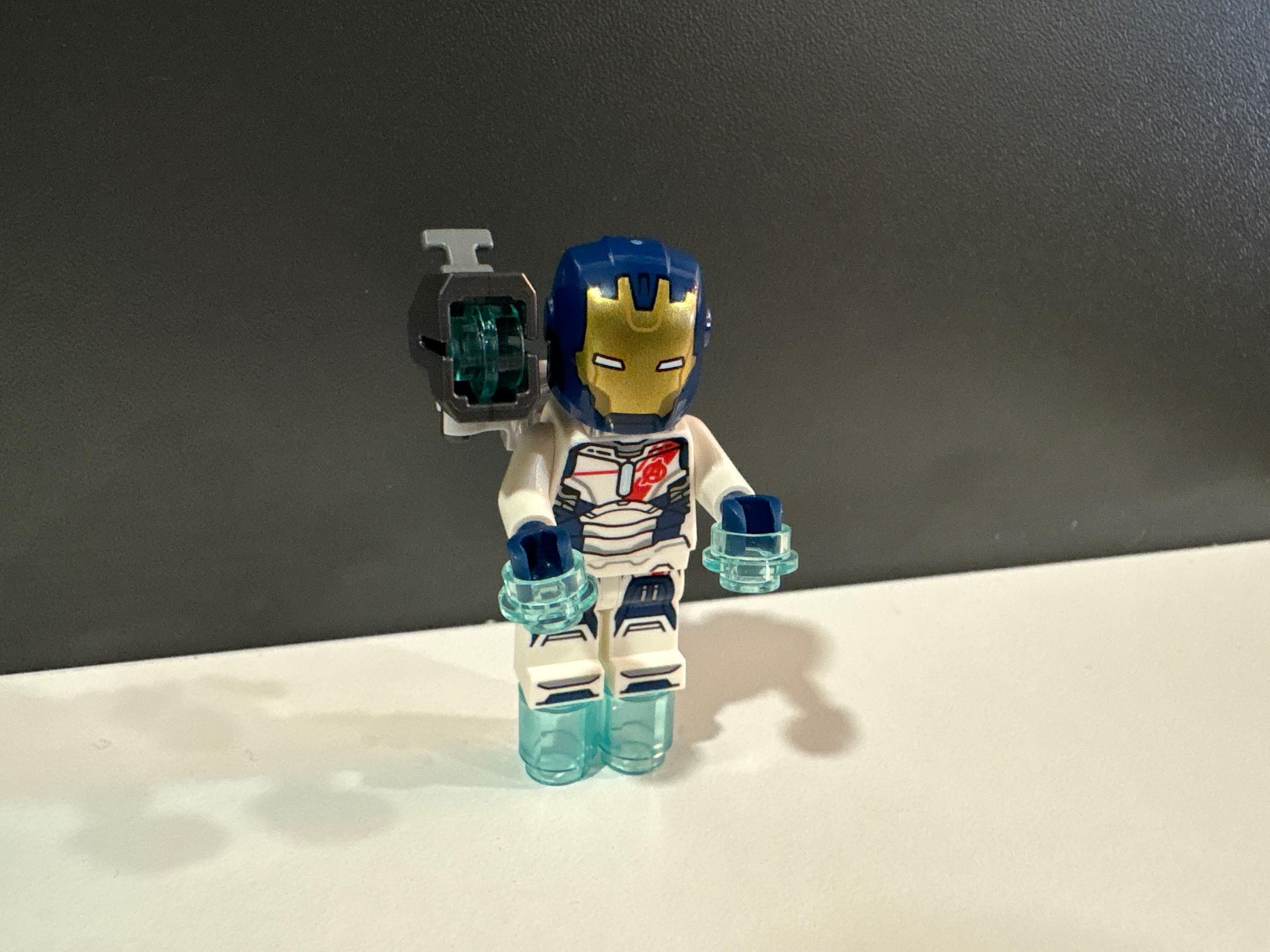 LEGO 242501 Iron Legion