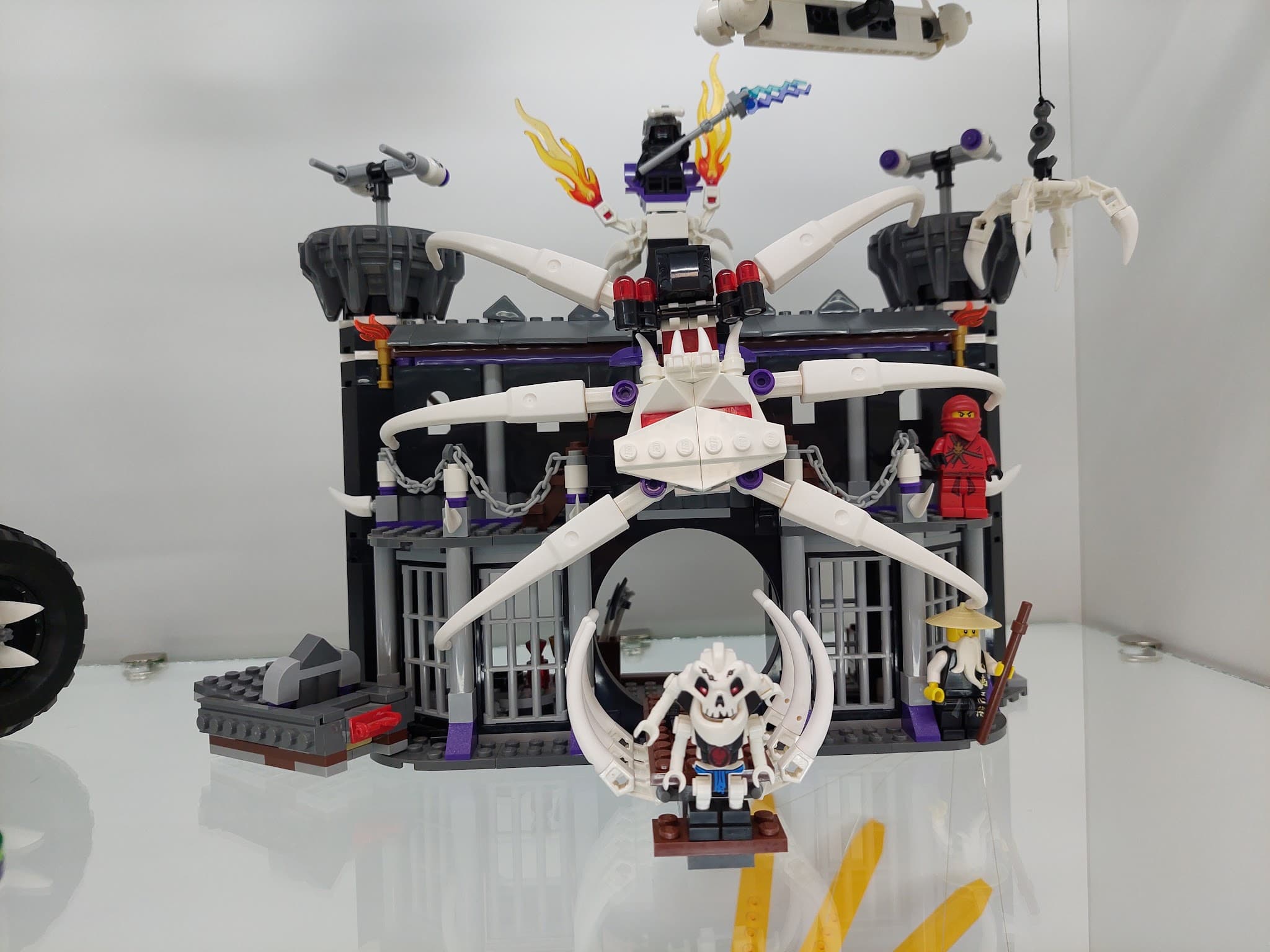 LEGO 2505 Garmadon's Dark Fortress