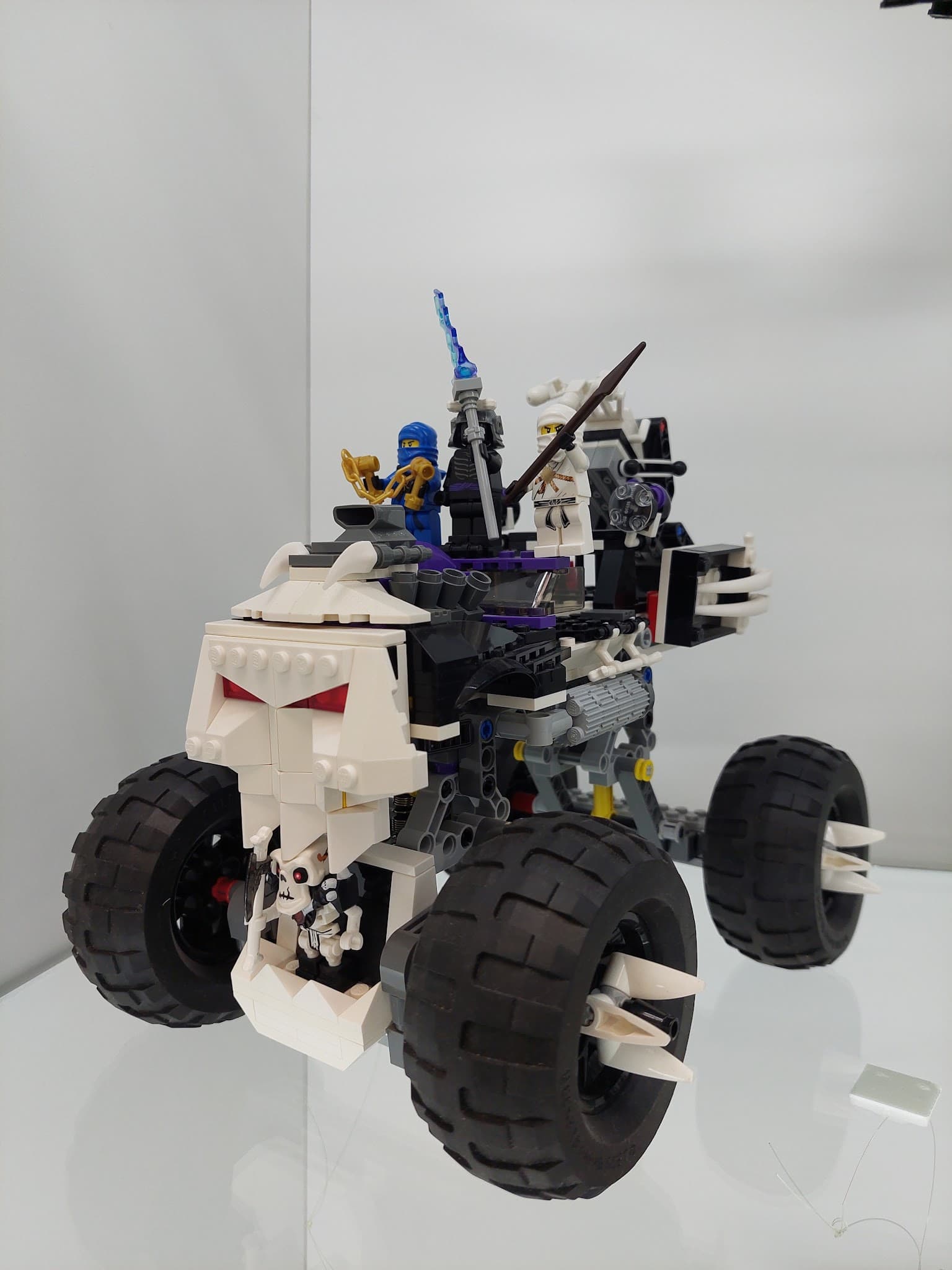 LEGO 2506 Skull Truck