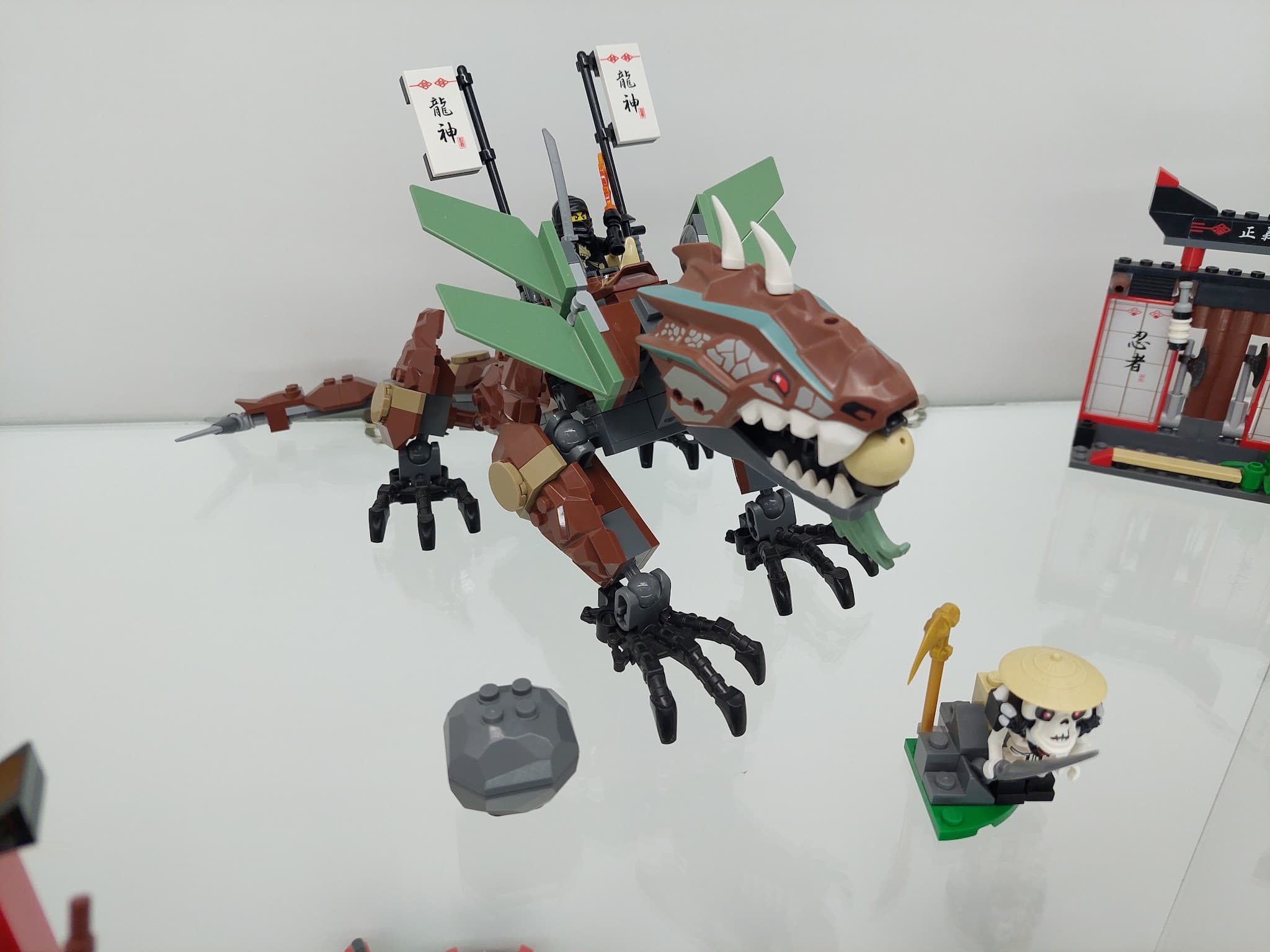 LEGO 2509 Earth Dragon Defense