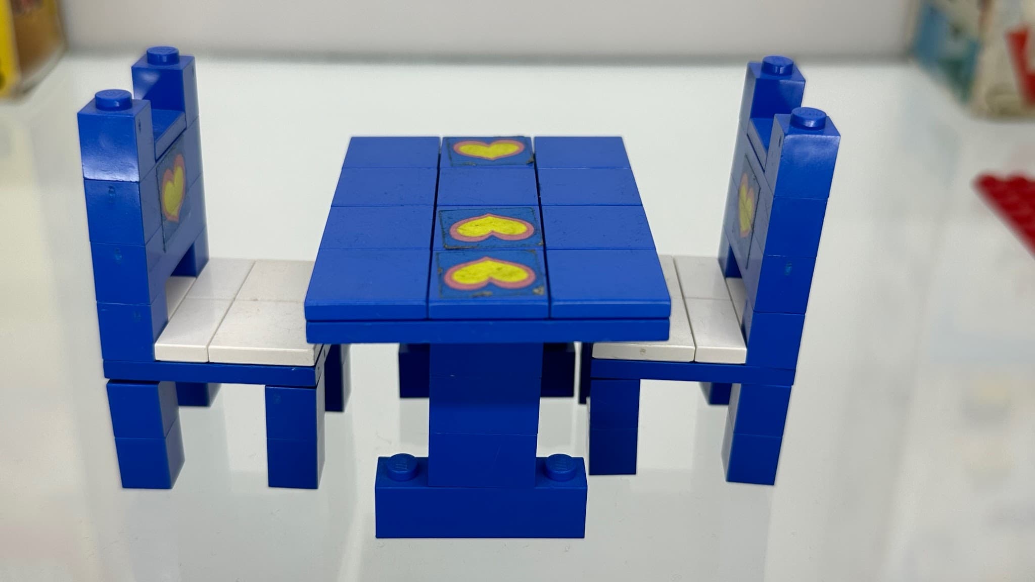 LEGO 275 Table and chairs
