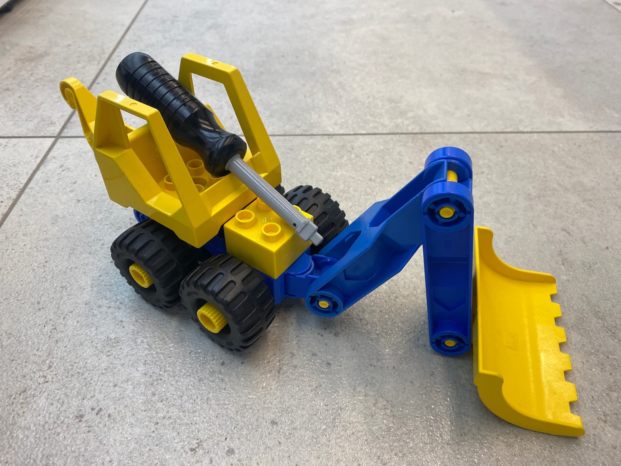 LEGO 2910 Dumper Truck