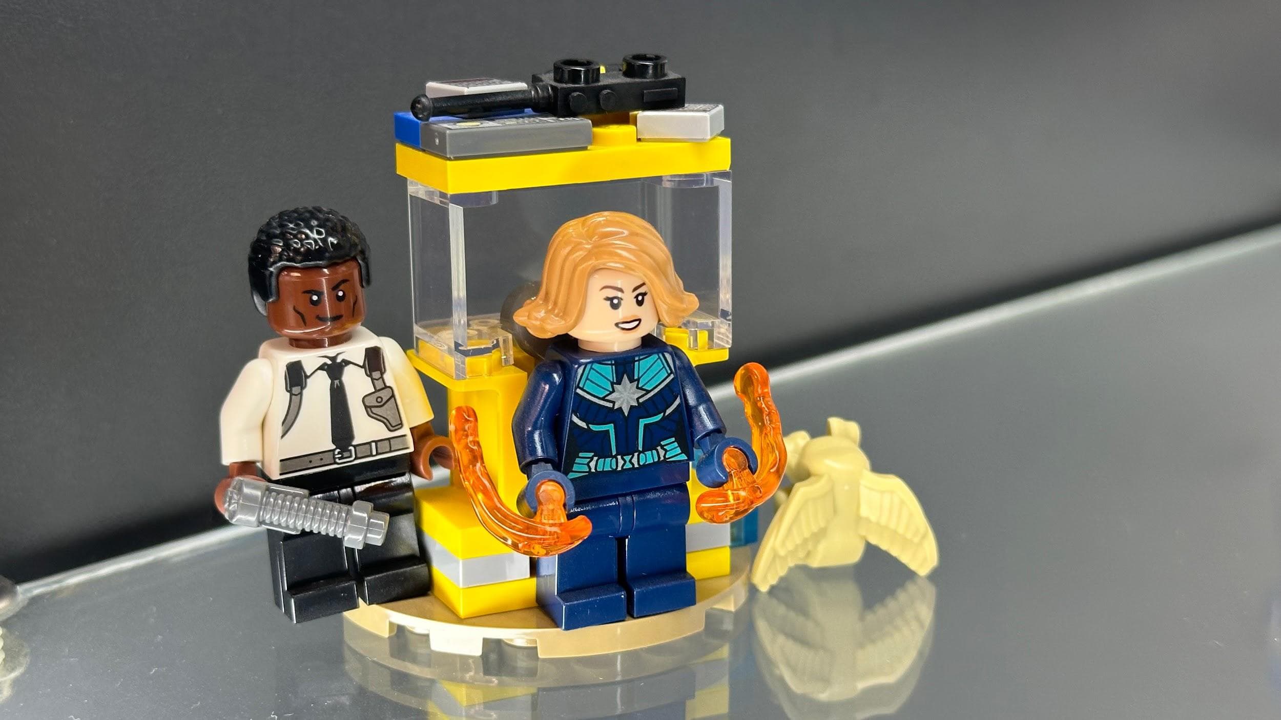 LEGO 30453 Captain Marvel and Nick Fury