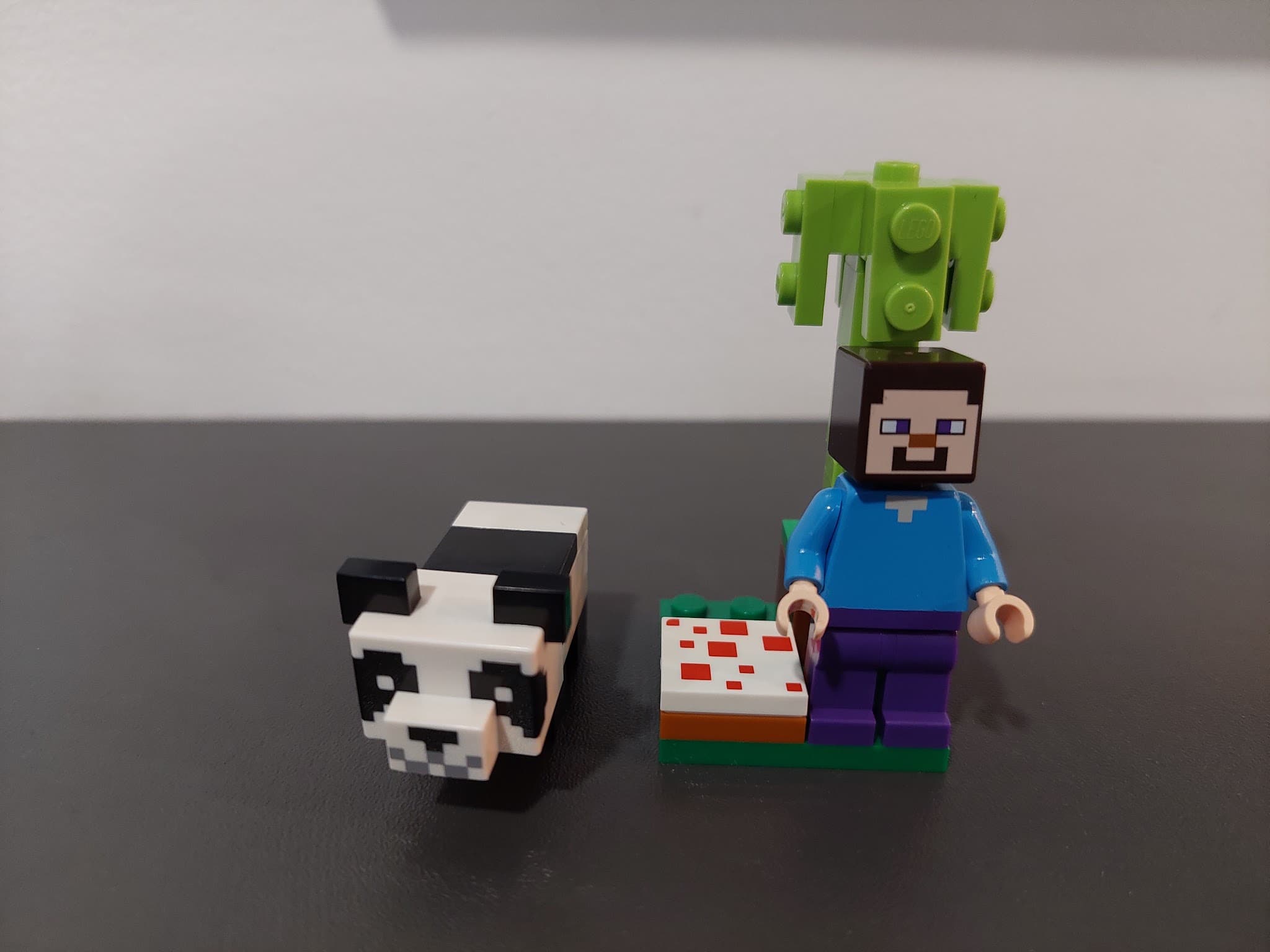 LEGO 30672 Steve and Baby Panda