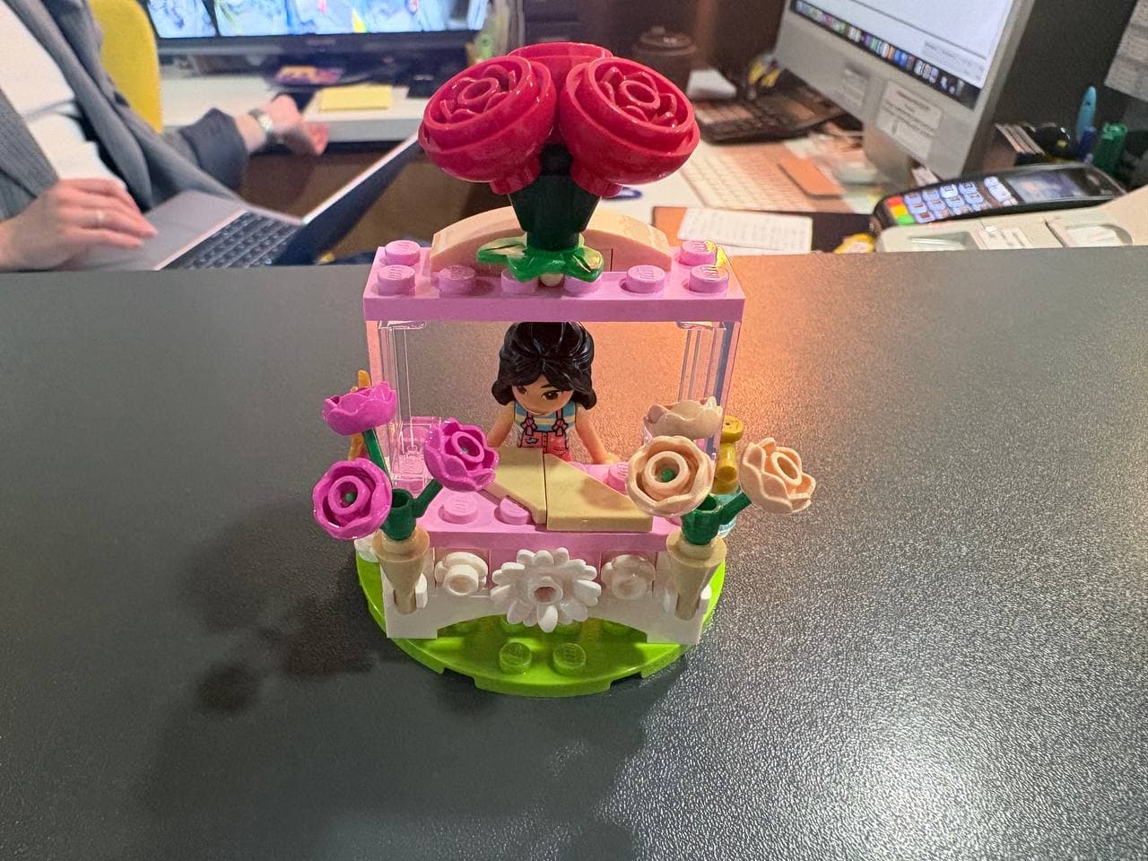 LEGO 30721 Flower Stand with Roses