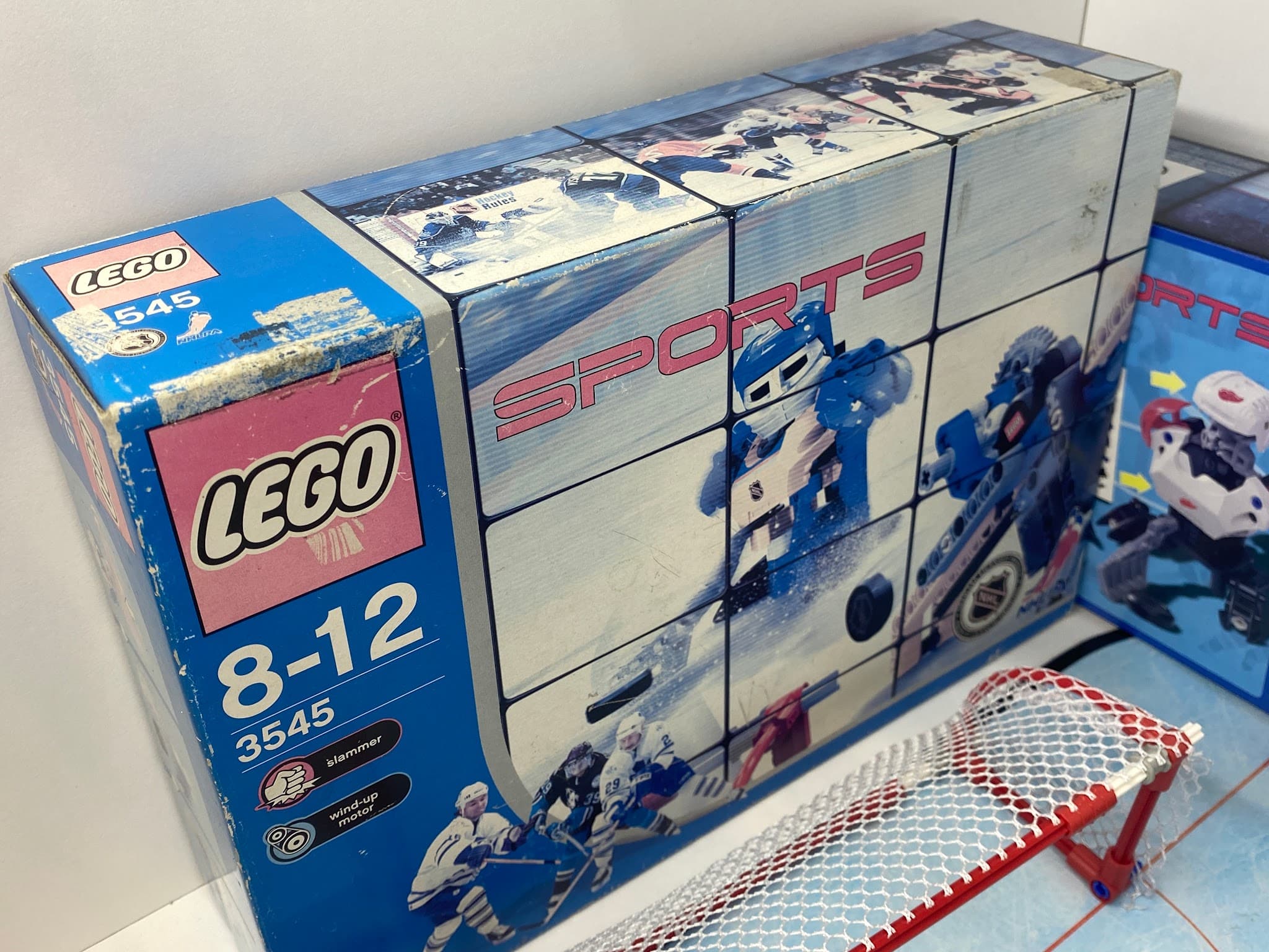 LEGO 3545 Puck Feeder