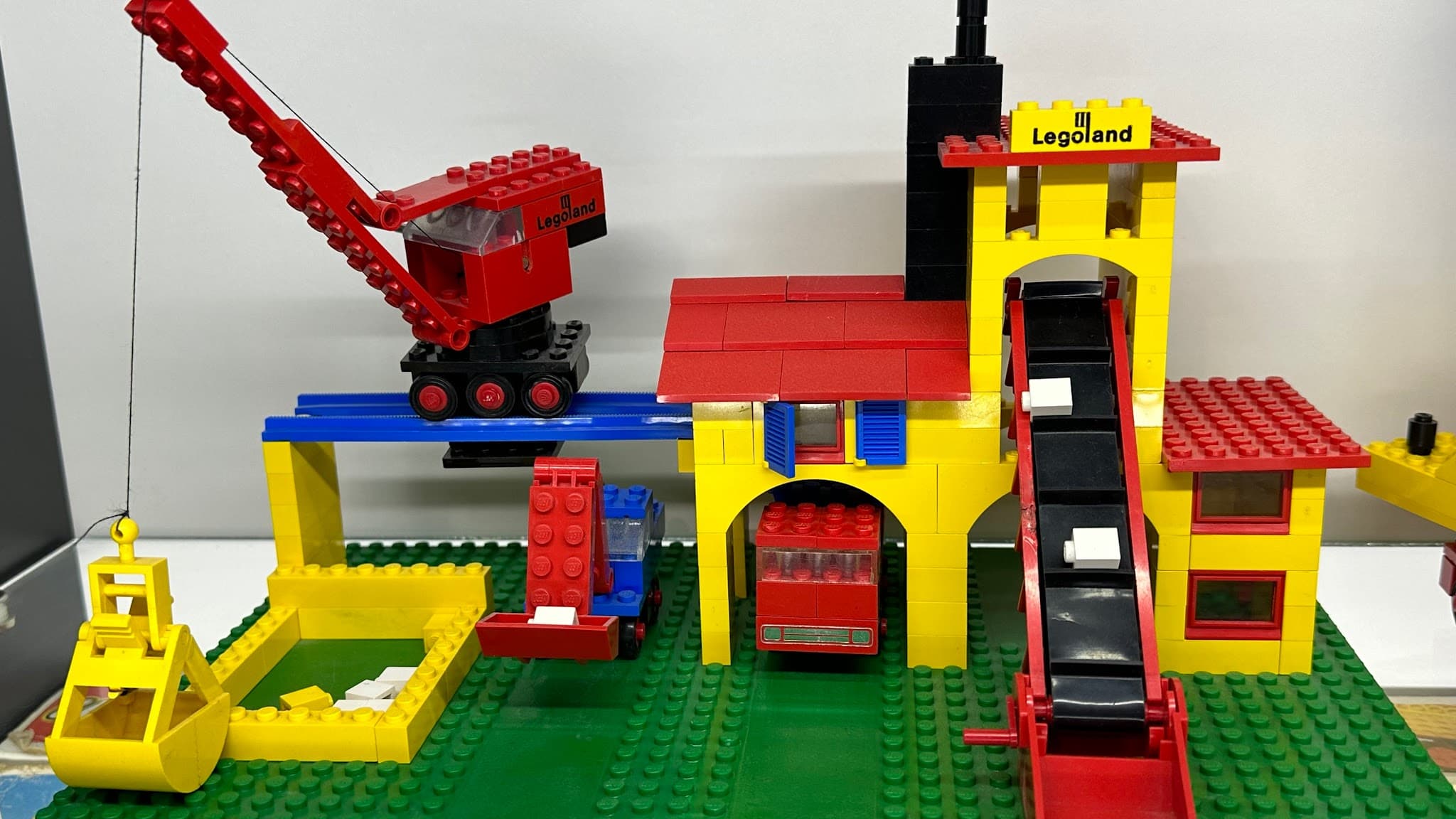 LEGO 360-1 Gravel Works
