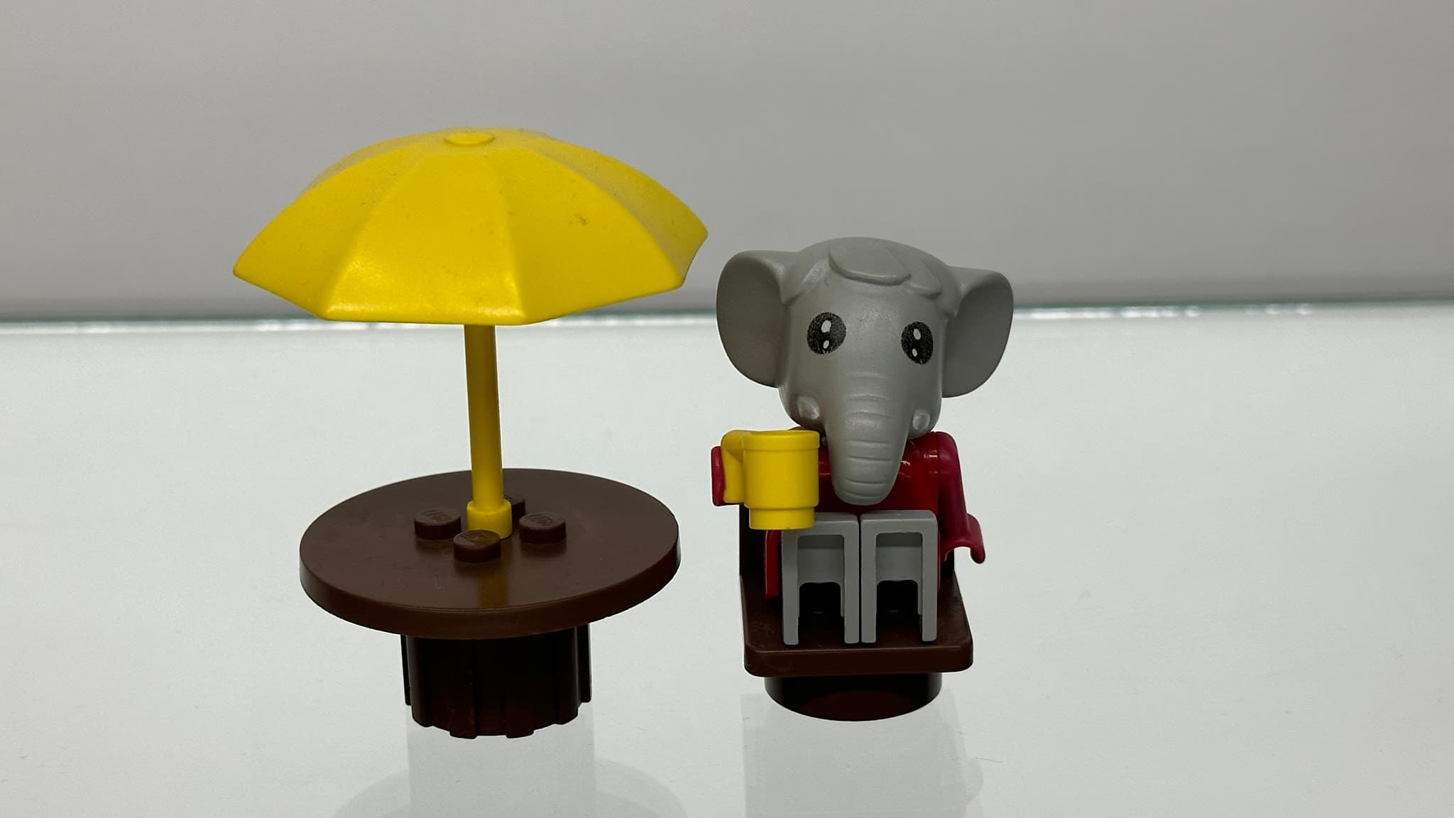 LEGO 3601 Elton Elephant