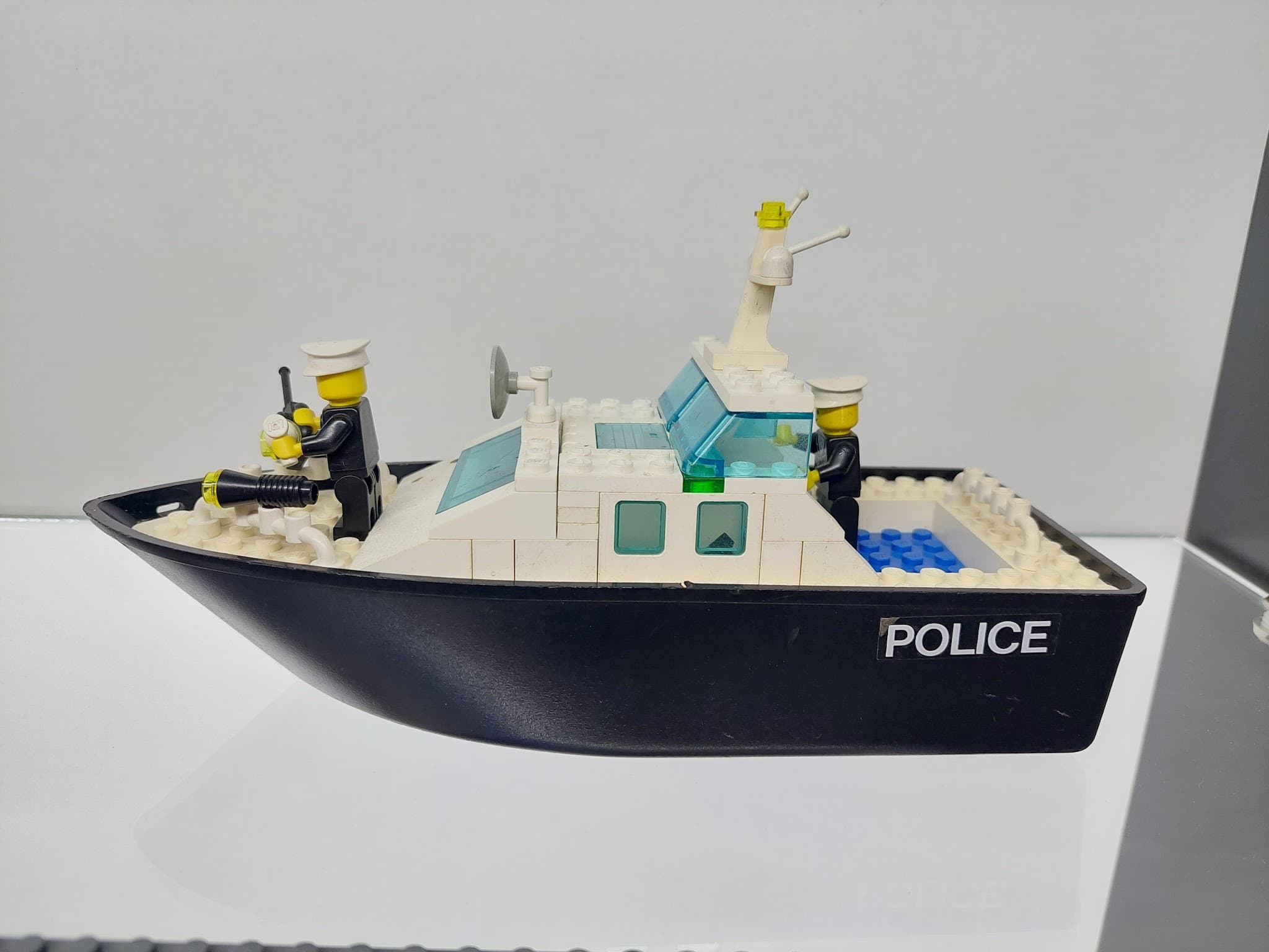 LEGO 4010 Police Rescue Boat