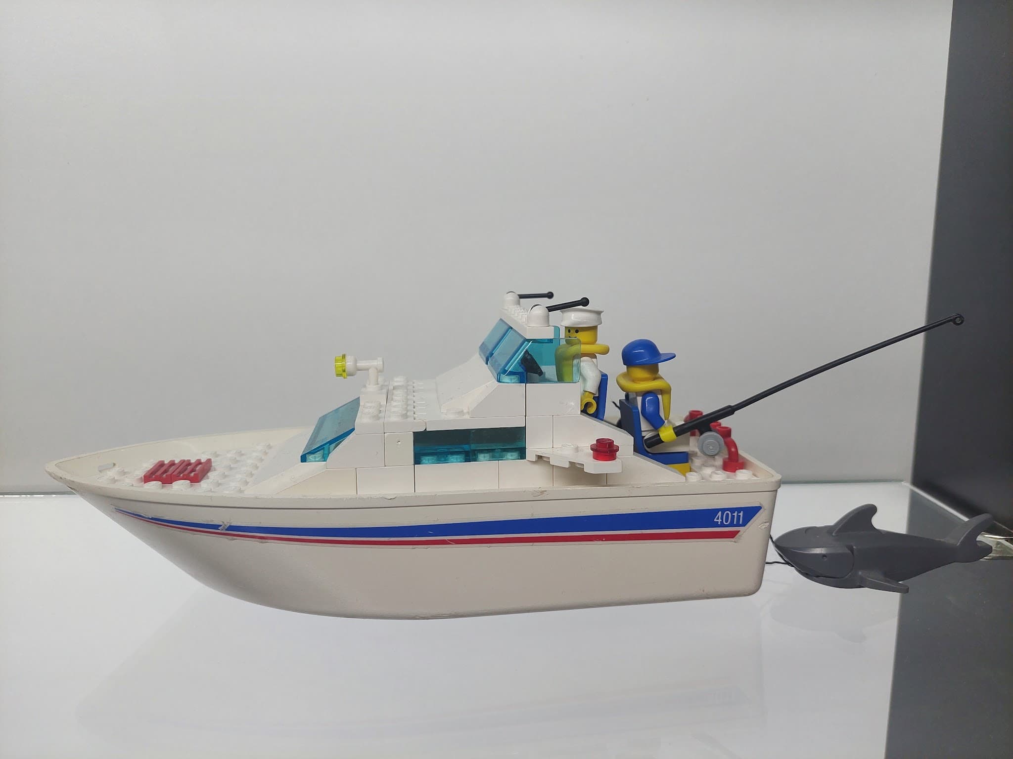 LEGO 4011 Cabin Cruiser