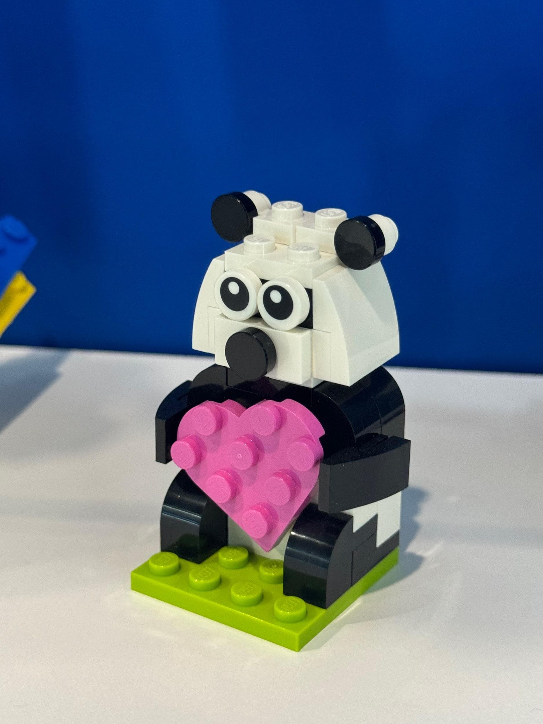 LEGO 40396 Valentine Panda