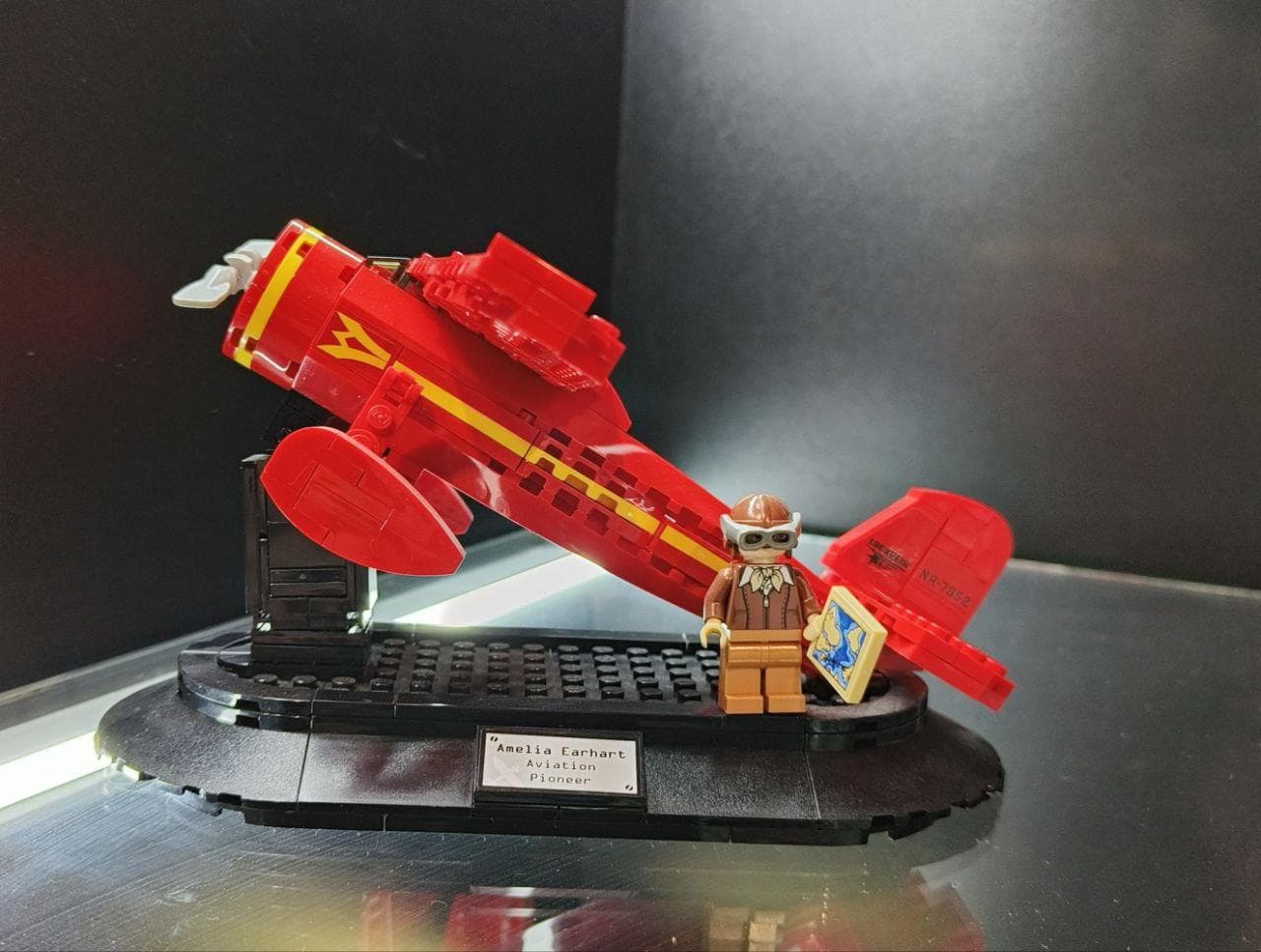 LEGO 40450 Amelia Earhart Tribute