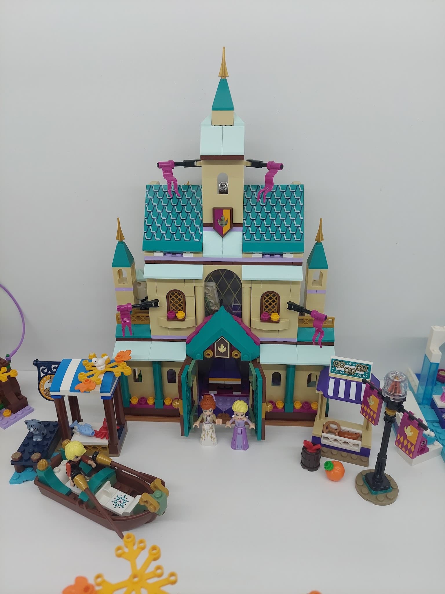 LEGO 41167 Arendelle Castle Village