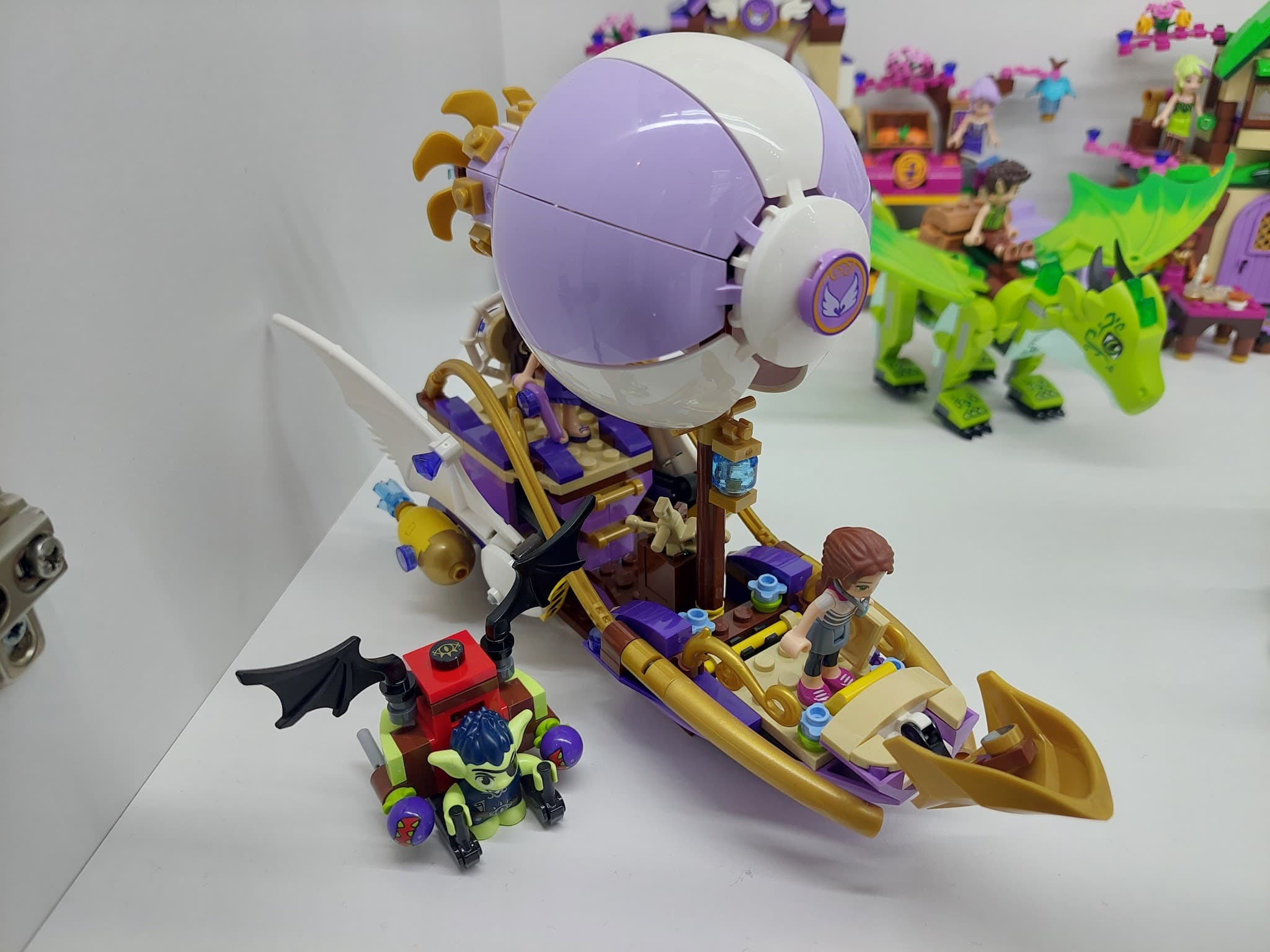 LEGO 41184 Aira's Airship & the Amulet Chase