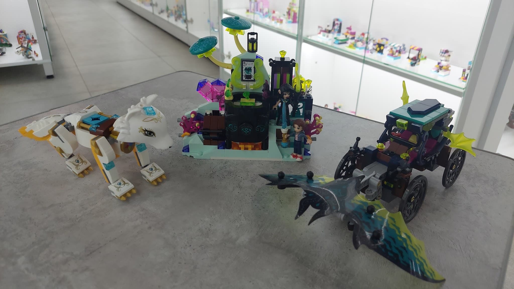 LEGO 41195 Emily & Noctura's Showdown