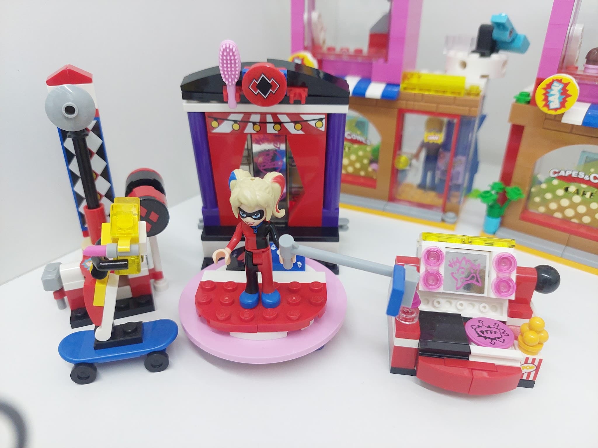 LEGO 41236 Harley Quinn Dorm