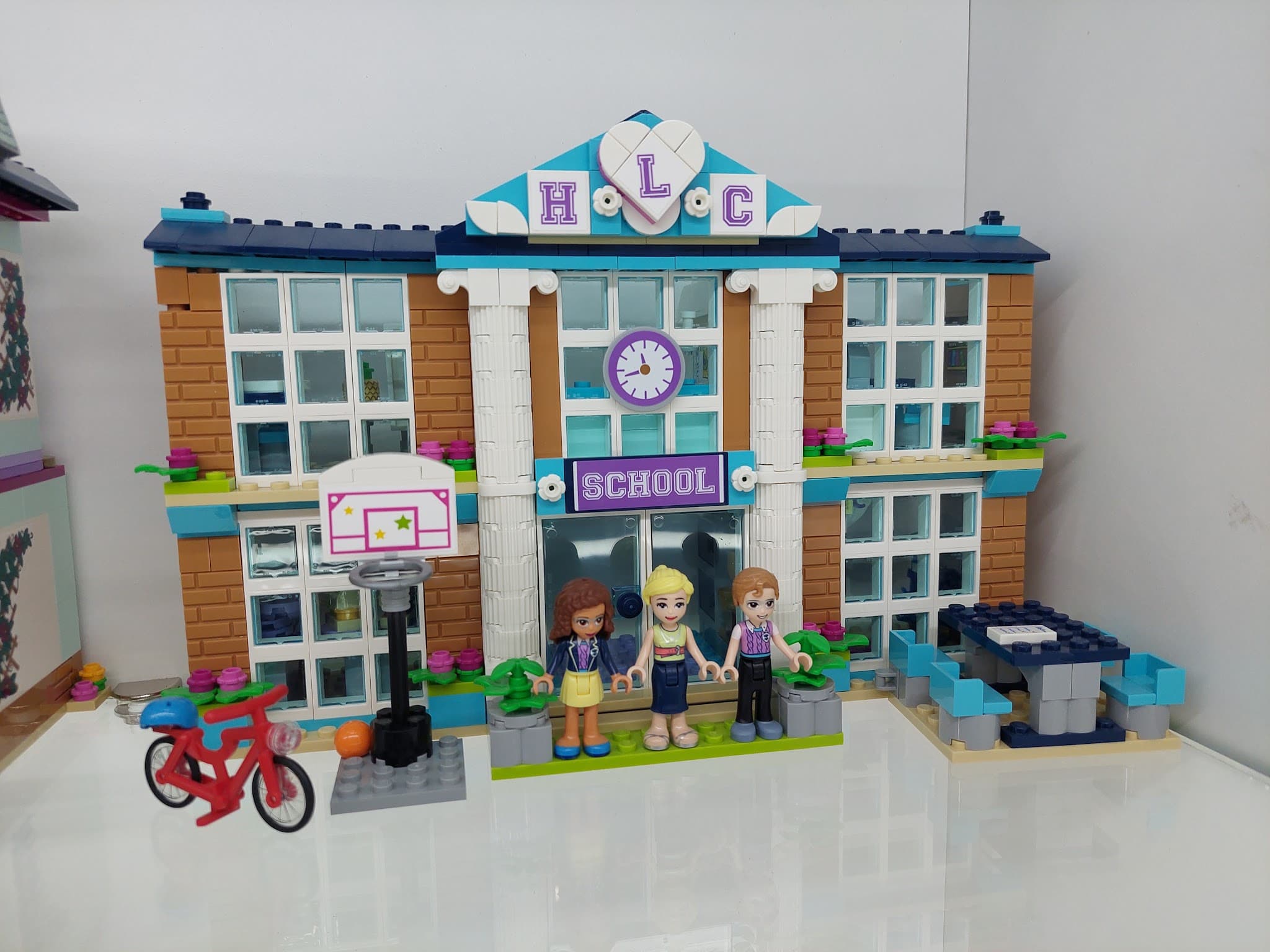 LEGO 41682 Heartlake City School