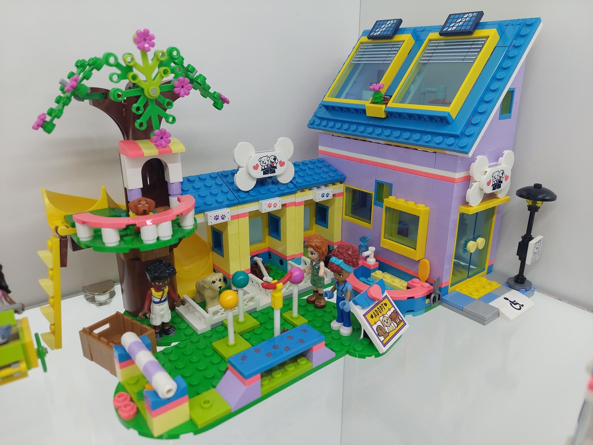 LEGO 41727 Dog Rescue Centre