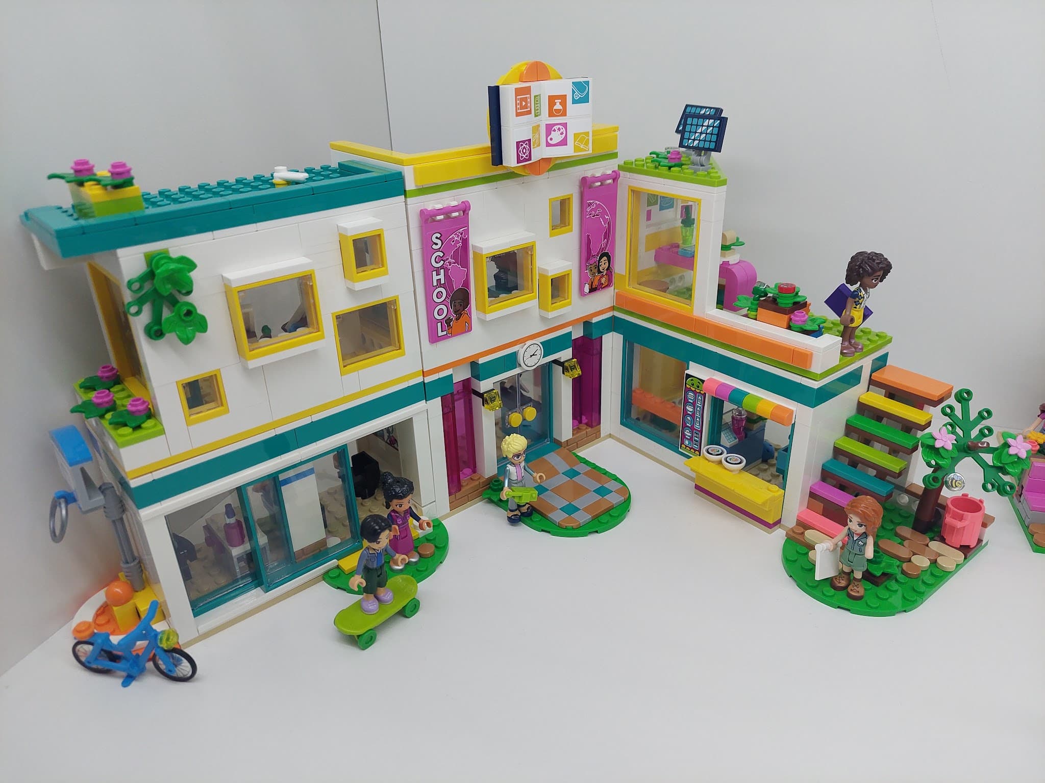LEGO 41731 Heartlake International School