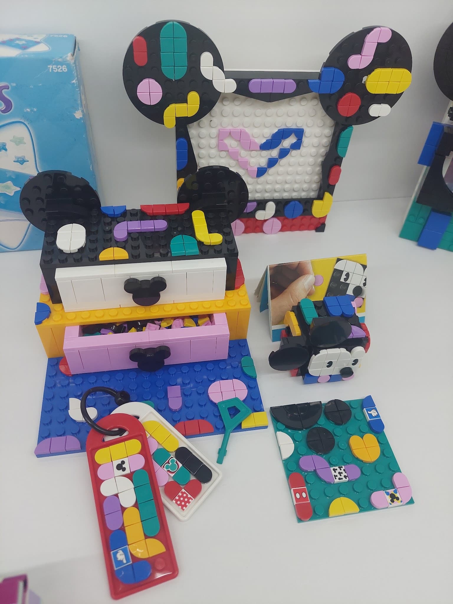 LEGO 41964 Mickey Mouse & Minnie Mouse Back-to-School Project Box