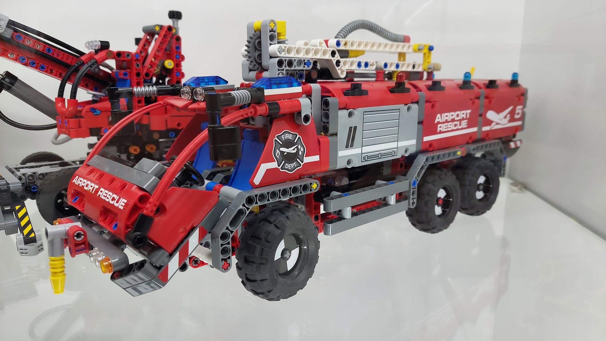 LEGO 42068 Airport Rescue Vehicle