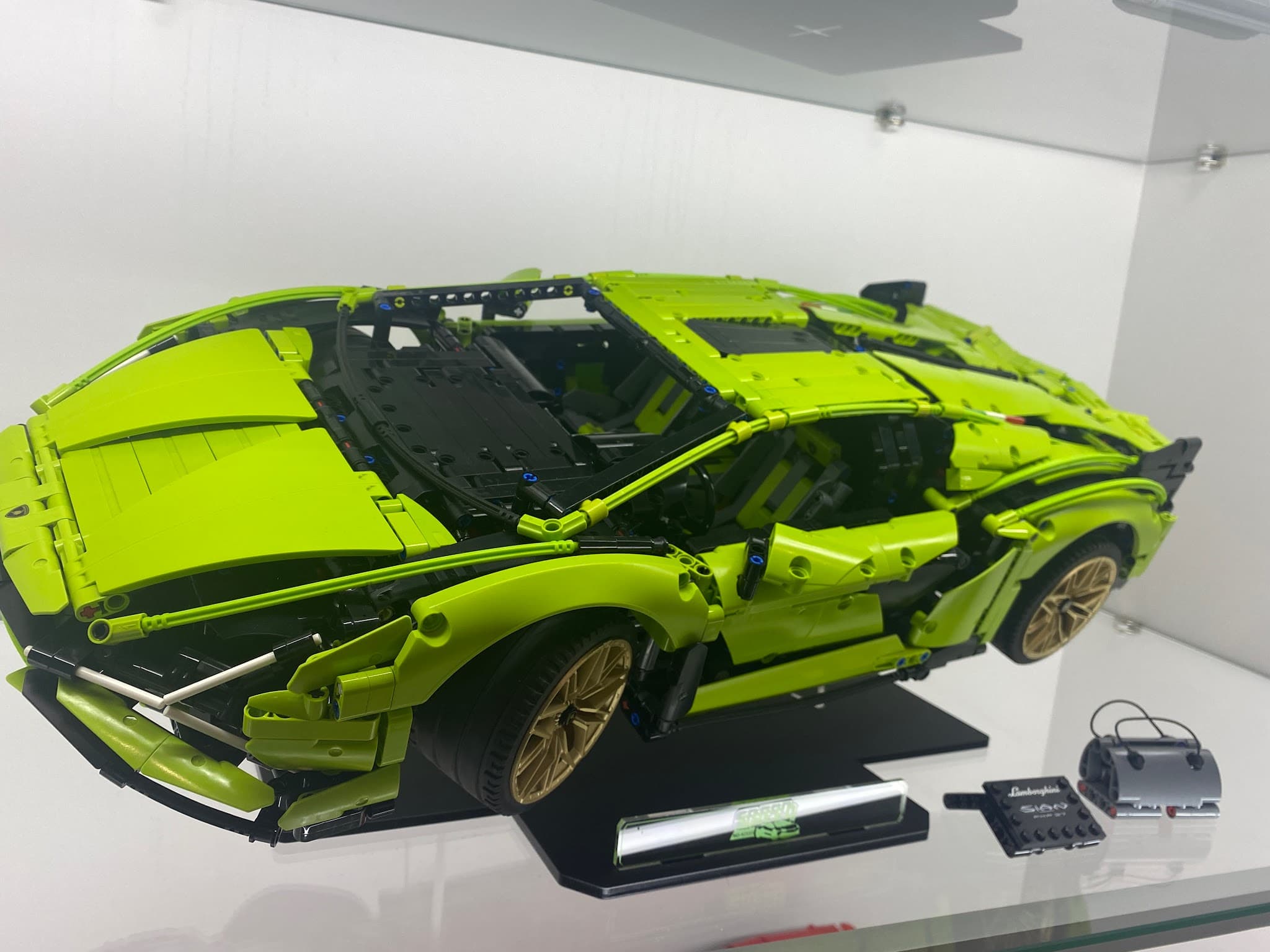 LEGO 42115 Lamborghini Sián FKP 37