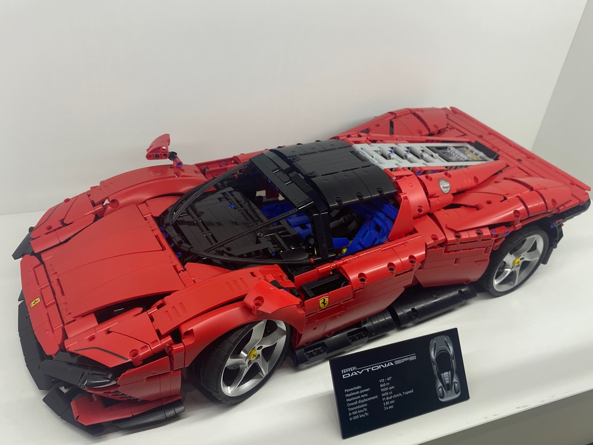 LEGO 42143 Ferrari Daytona SP3