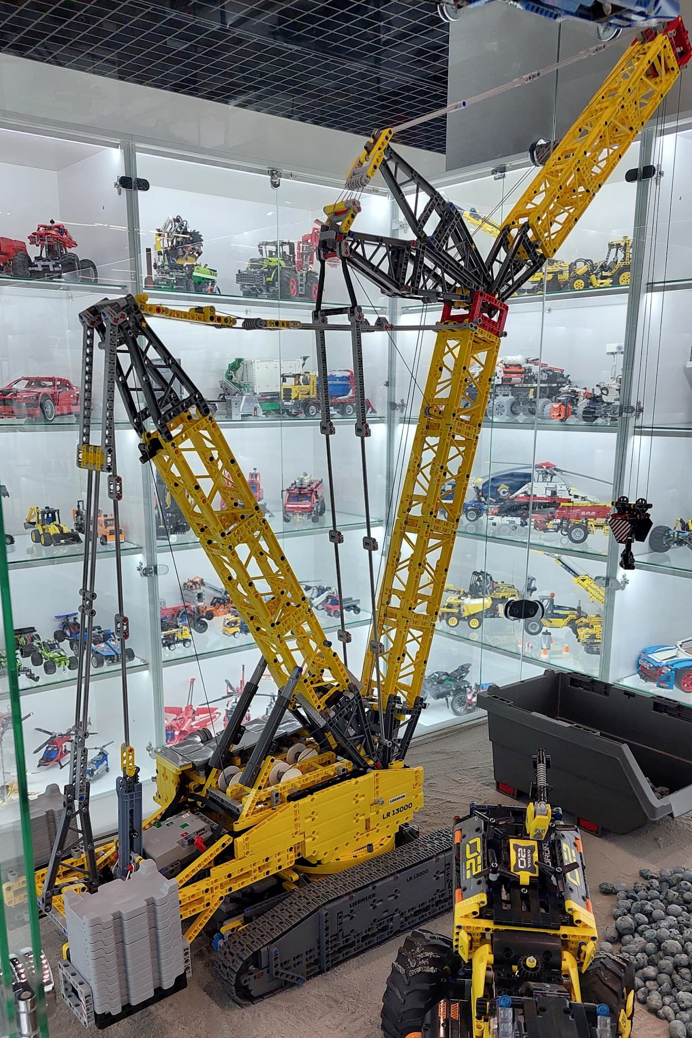 LEGO 42146 Liebherr Crawler Crane LR 13000