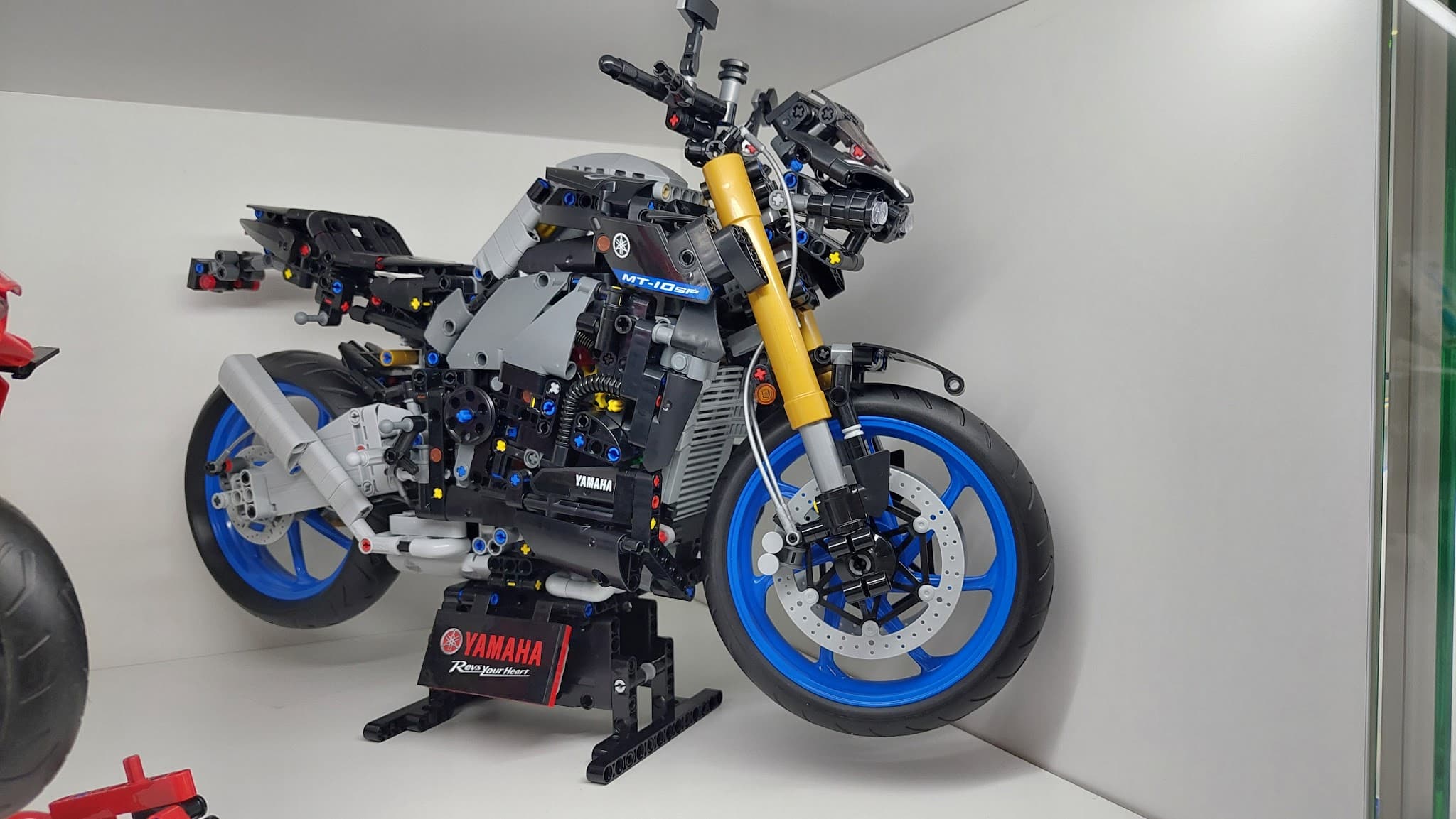 LEGO 42159 Yamaha MT-10 SP