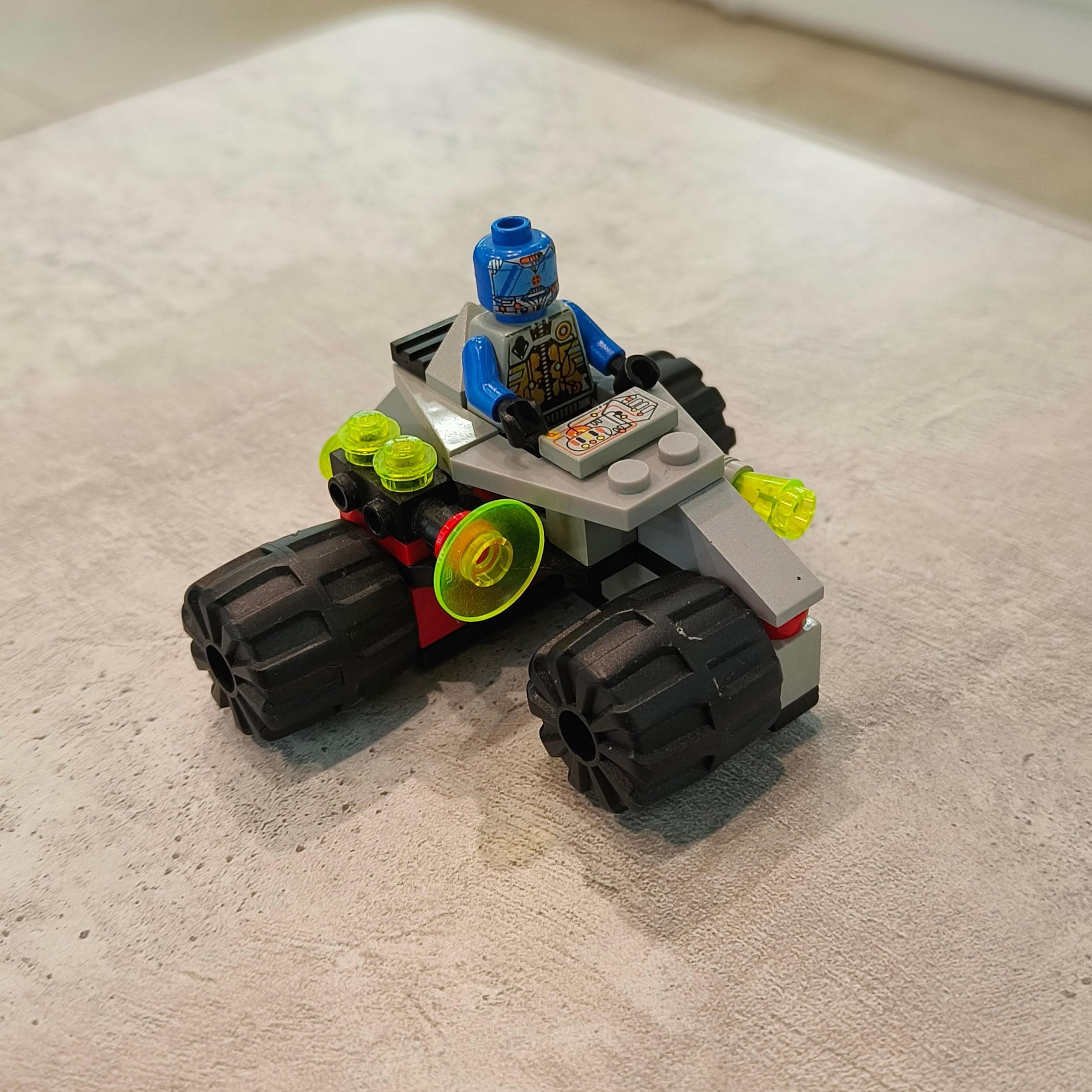 LEGO 4305 Cyborg Scout