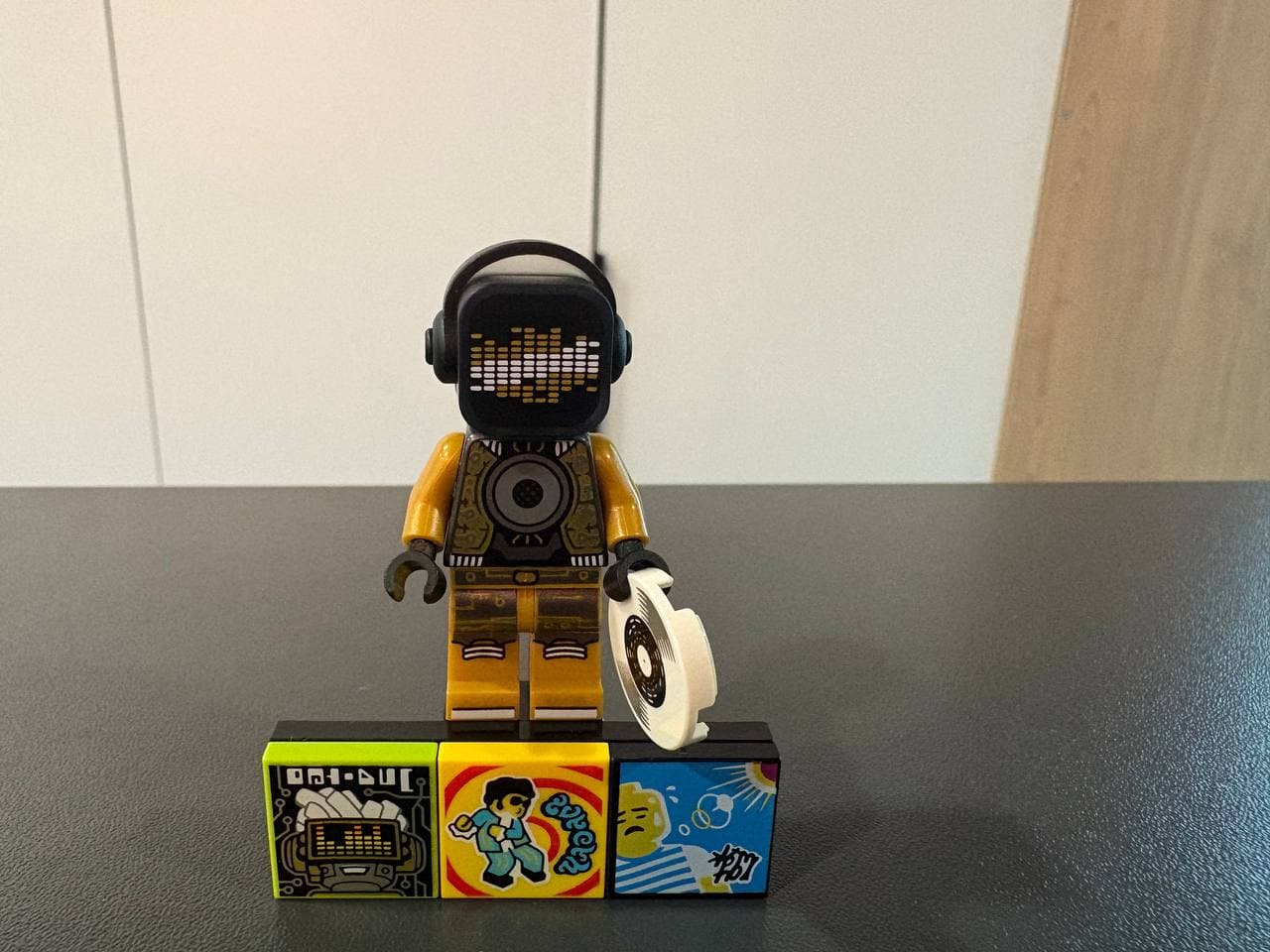 LEGO 43108-8 DJ Beatbox
