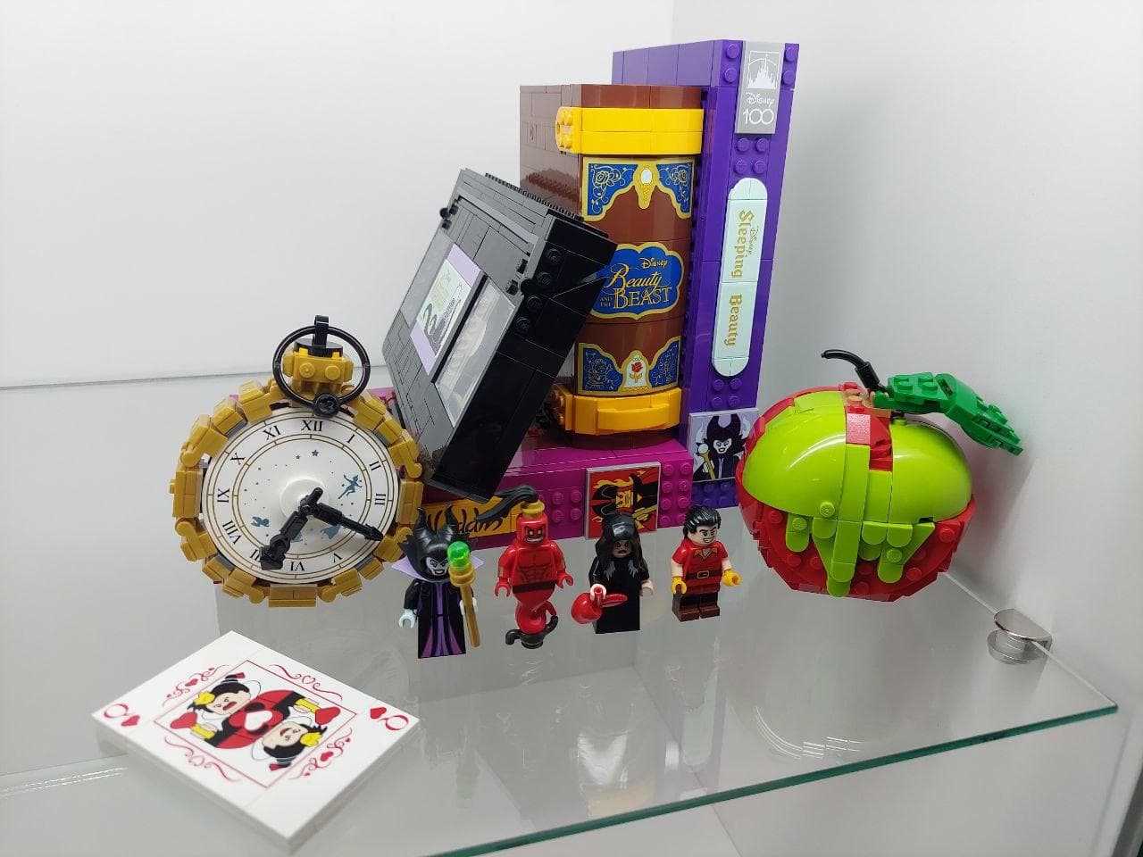 LEGO 43227 Villain Icons